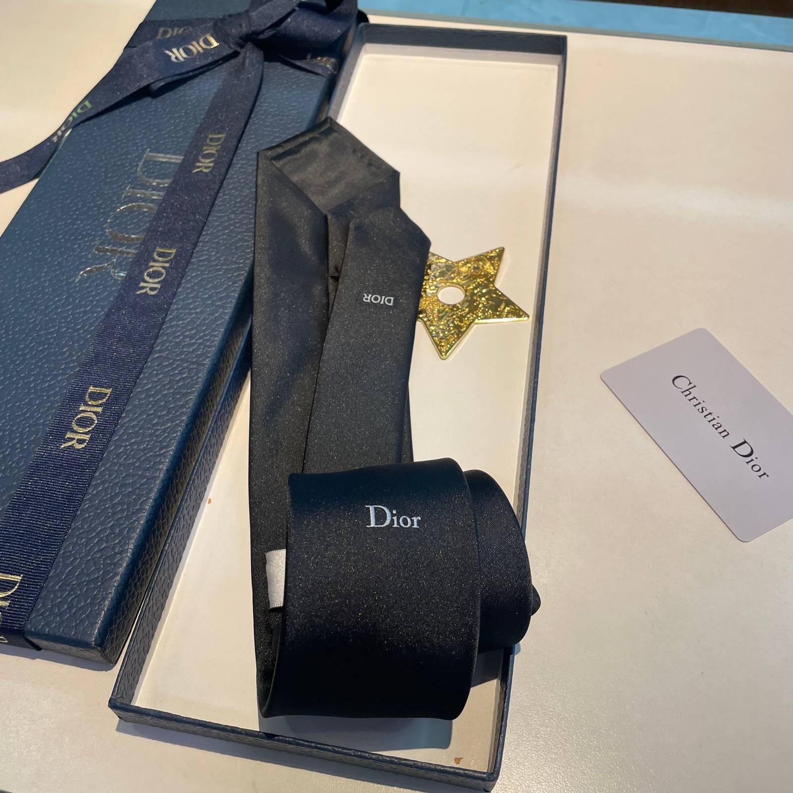 Dior ディオール ネクタイ シルク調 裏ロゴ ブラック - 画像 5