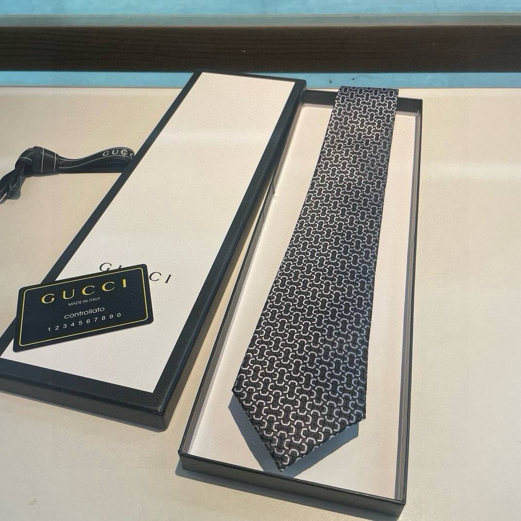 GUCCI グッチ ネクタイ パッチワーク柄 レッド - 画像 9