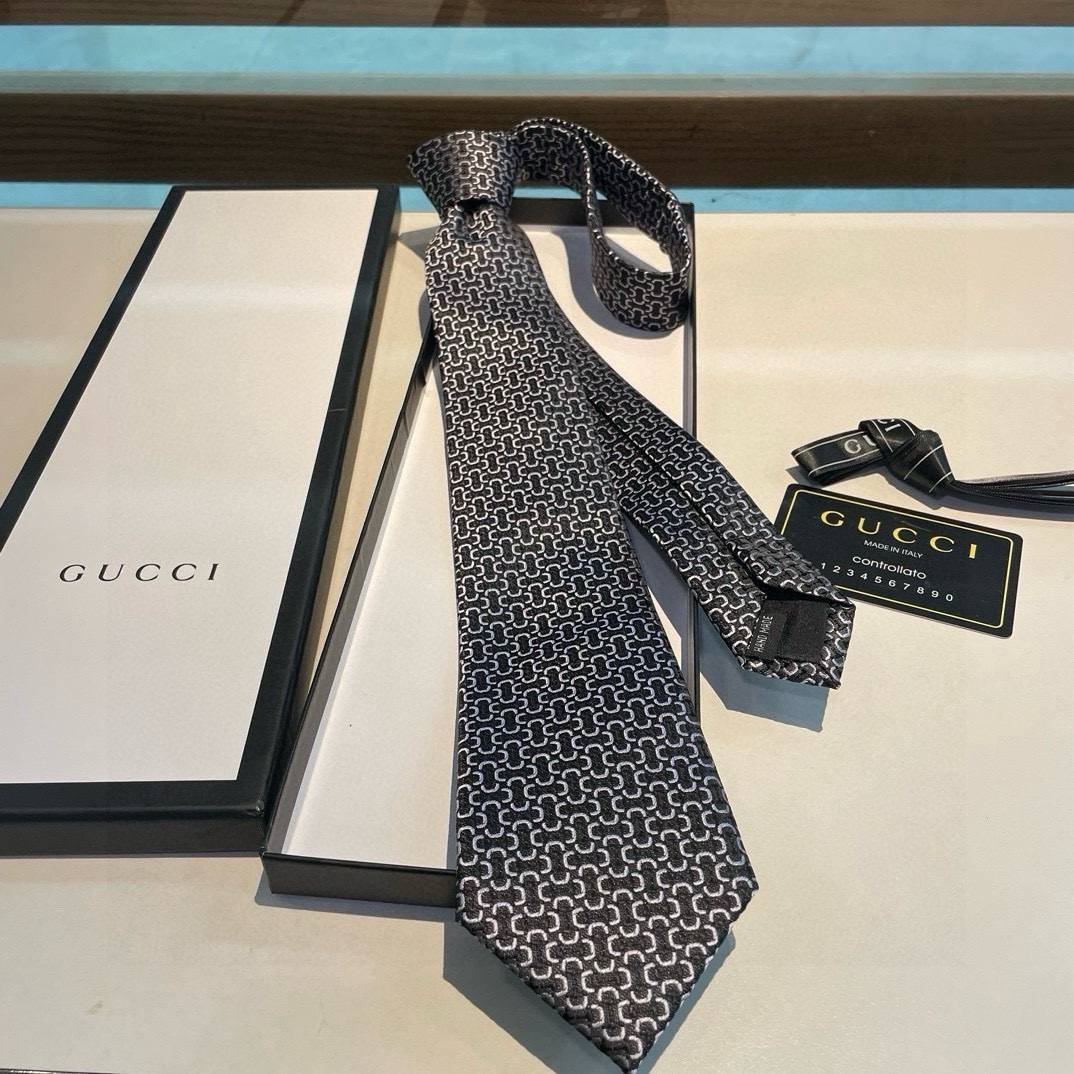 GUCCI グッチ ネクタイ パッチワーク柄 レッド - 画像 16