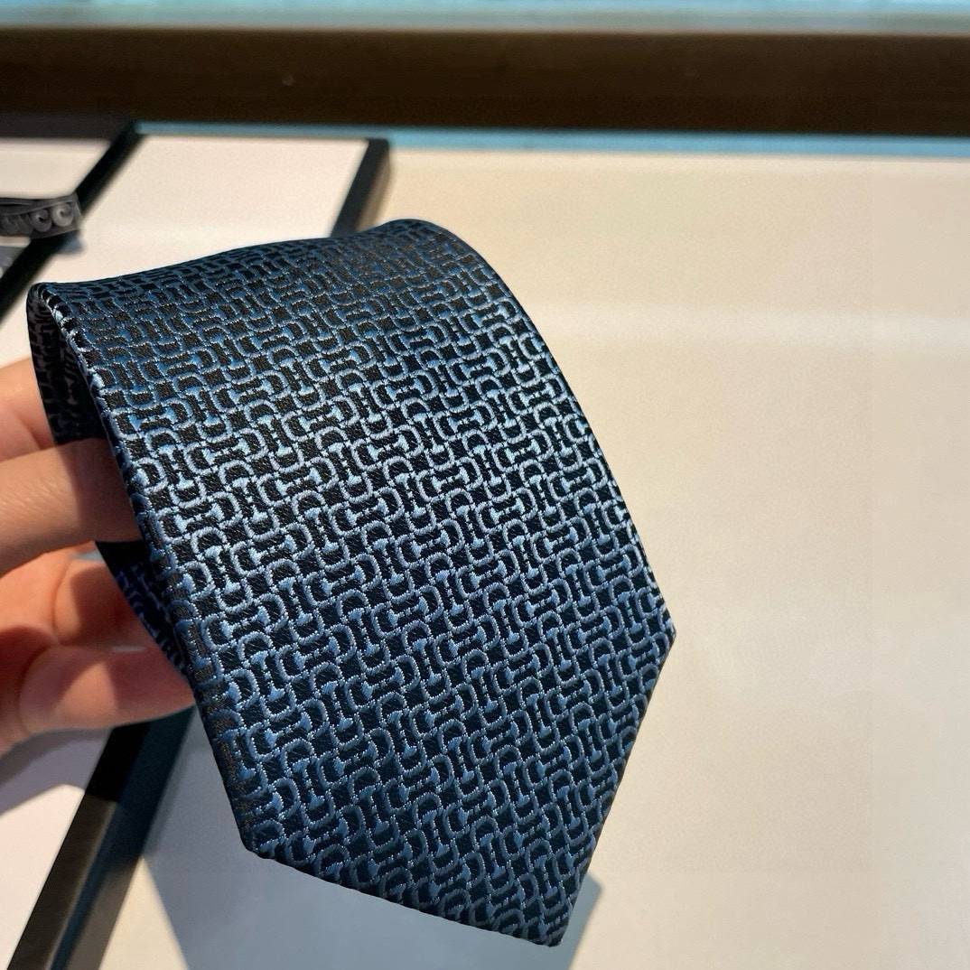 GUCCI グッチ GG 柄 シルク ネクタイ ネイビー レザー製ネクタイピン付 - 画像 3
