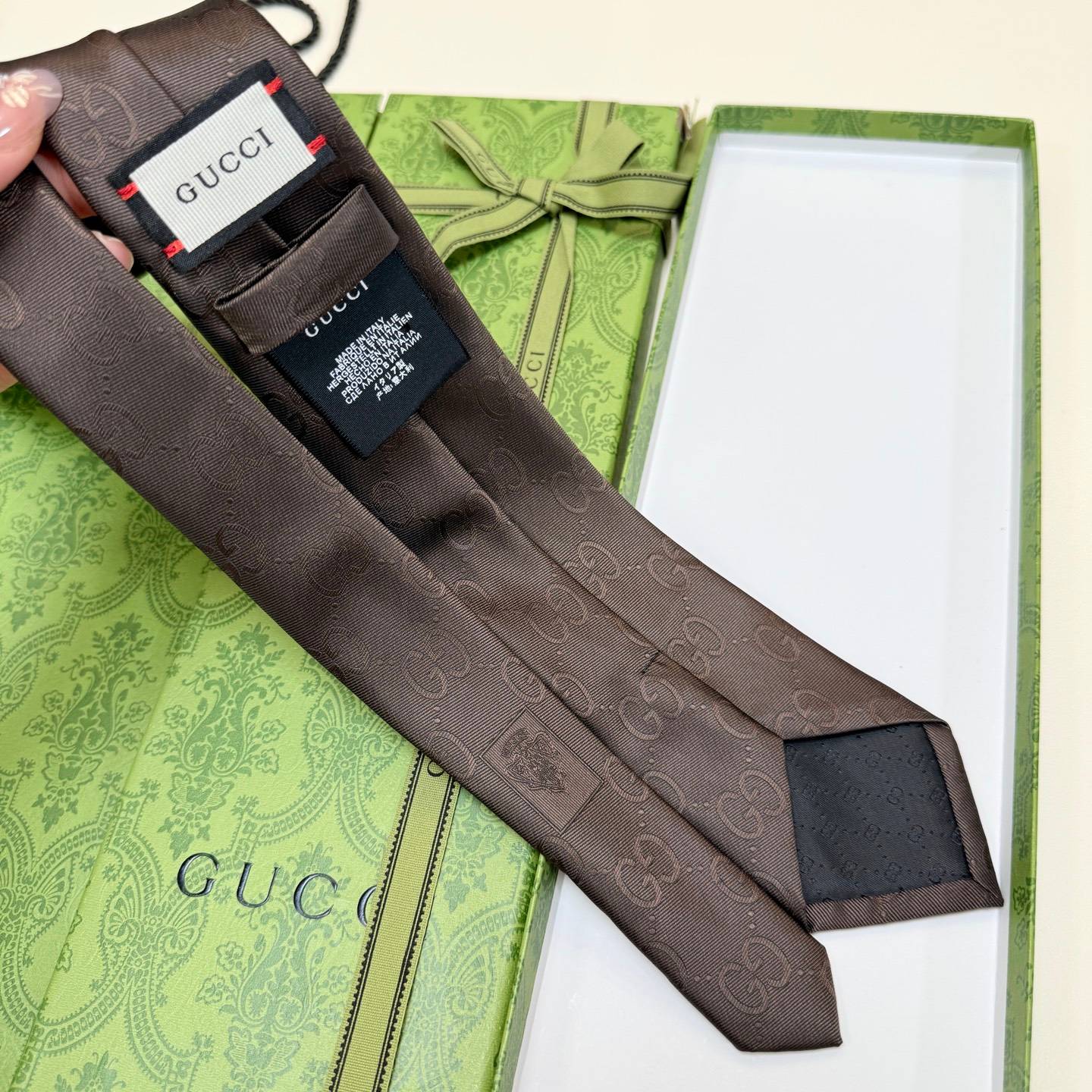 GUCCI グッチ GG 柄 男性用 ネクタイ シルク調 茶色 - 画像 7