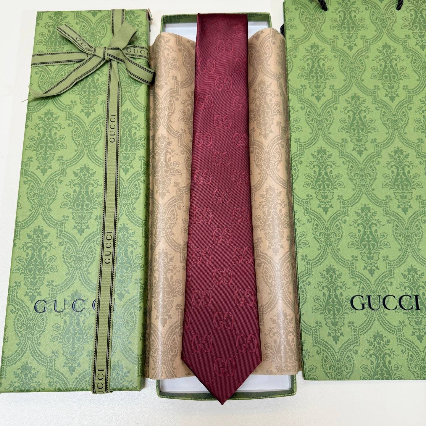 GUCCI グッチ ネクタイ GG モノグラム柄 ワインレッド