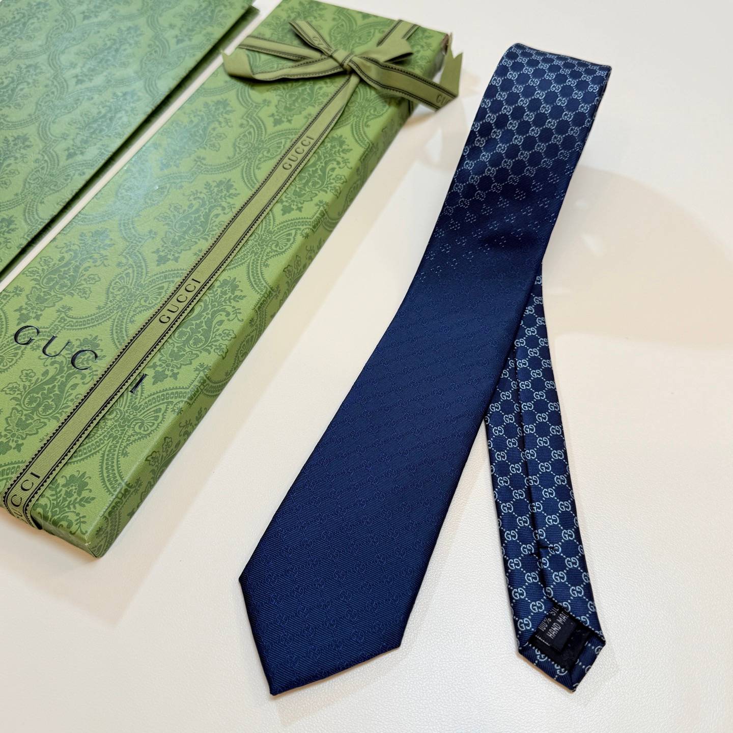 GUCCI グッチ シルク調ネクタイ GGロゴ柄 ブラック ダークブラウン - 画像 12