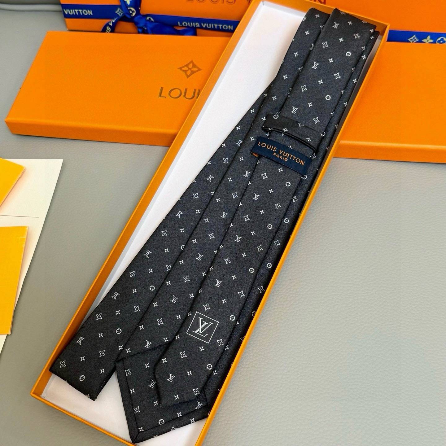 LOUIS VUITTON ルイヴィトン ドレスタイ ネイビー - 画像 10