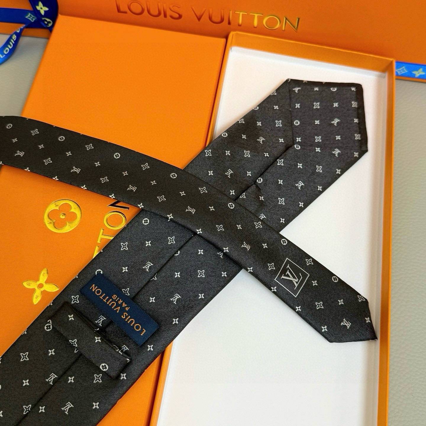 LOUIS VUITTON ルイヴィトン ドレスタイ ネイビー - 画像 12