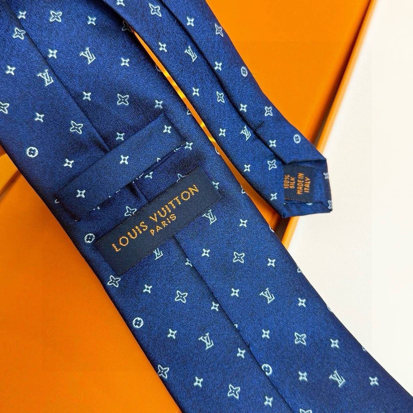 LOUIS VUITTON ルイヴィトン ネクタイ シルバー モノグラム柄 - 画像 9