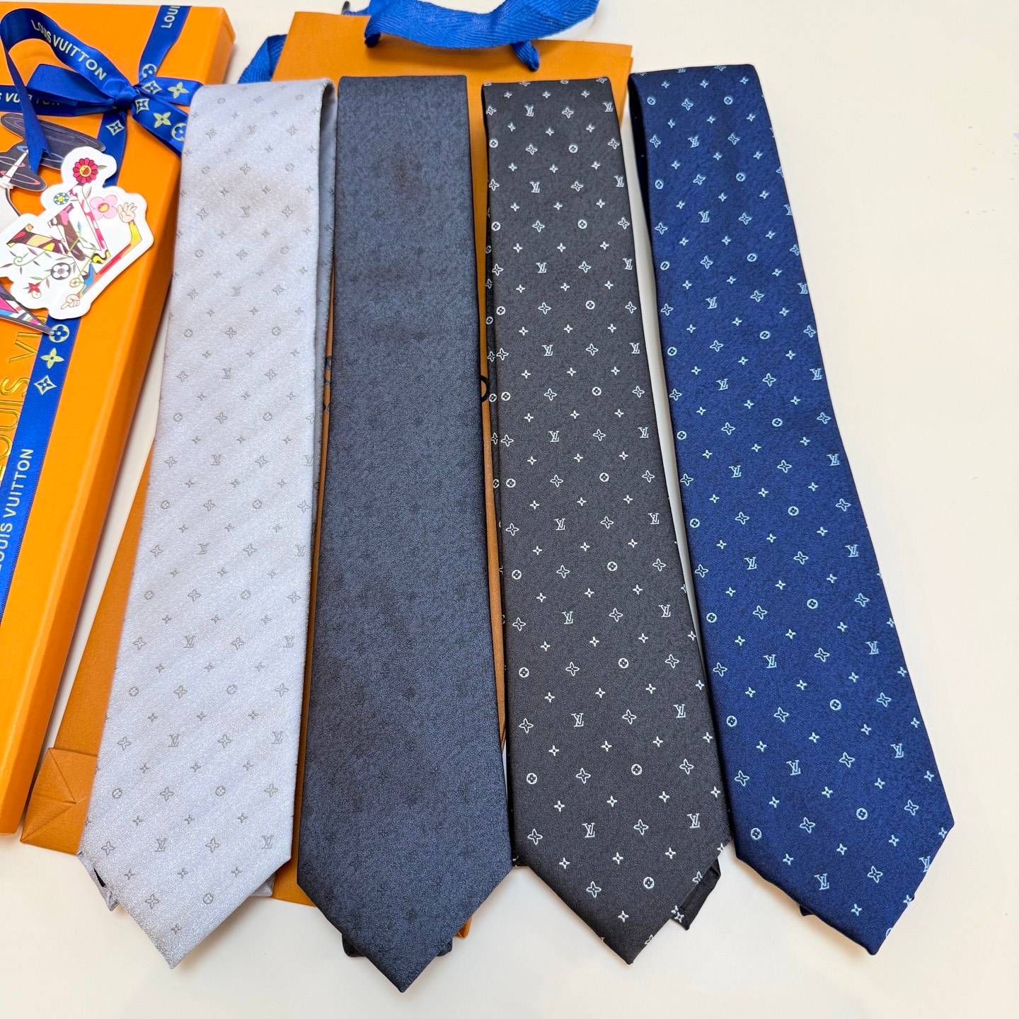 Louis Vuitton ルイヴィトン ネクタイ モノグラム柄 全4色展開