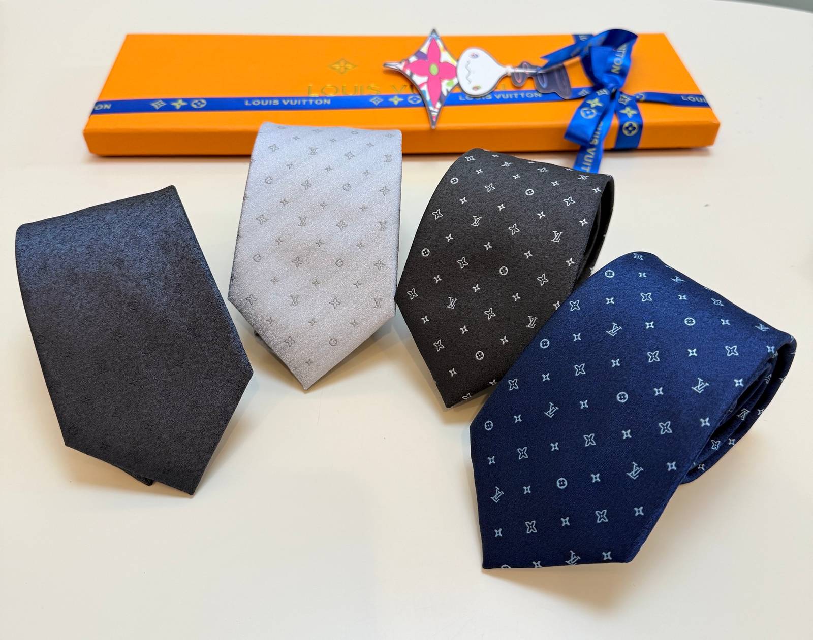 Louis Vuitton ルイヴィトン ネクタイ モノグラム柄 全4色展開 - 画像 2