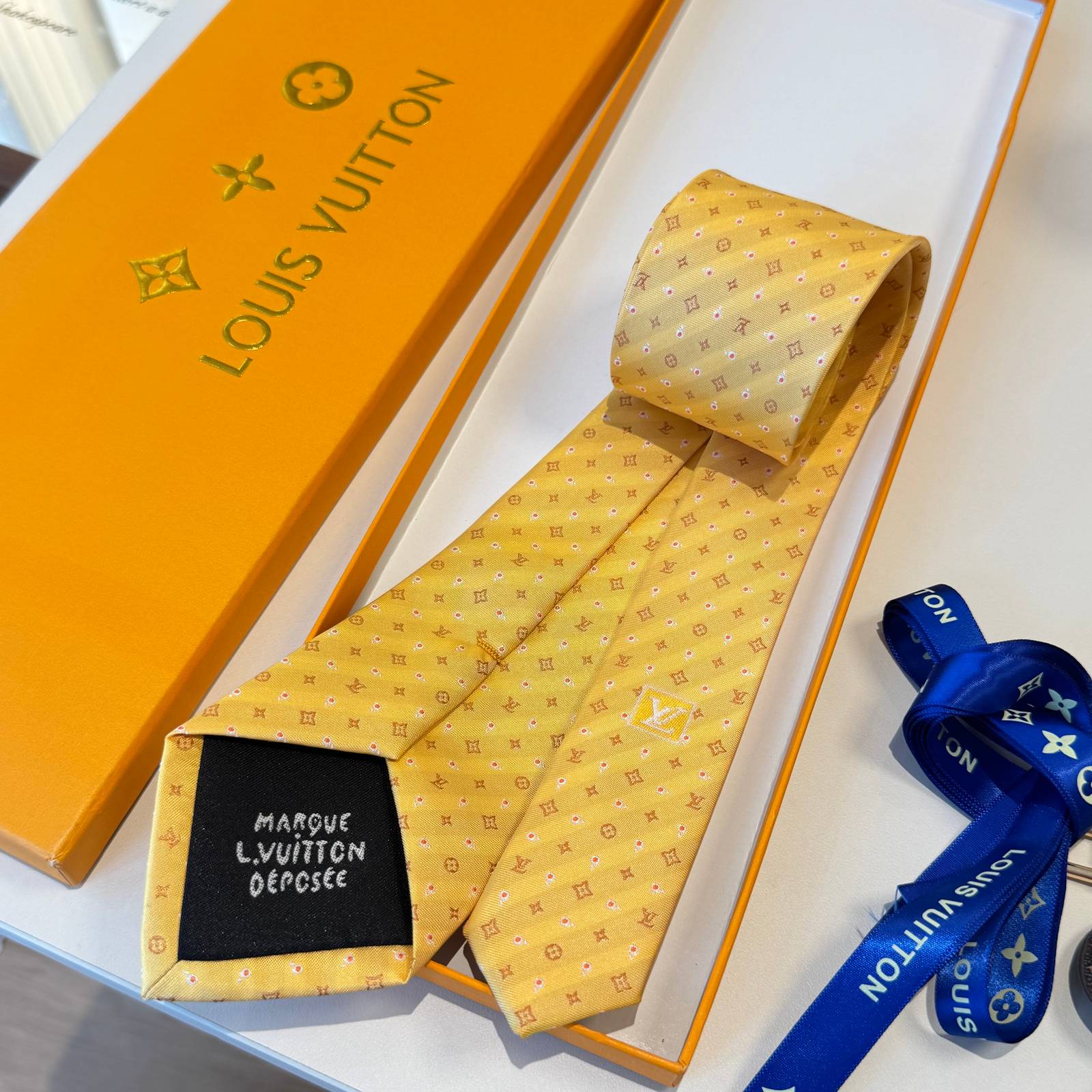 LOUIS VUITTON ルイヴィトン ネクタイ シルク調 モノグラム イエロー - 画像 3