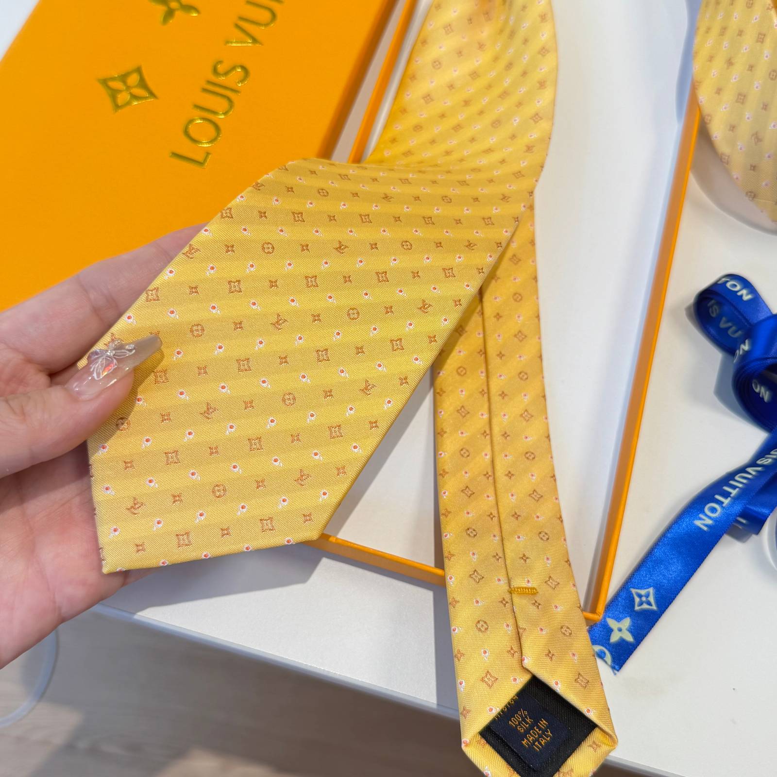 LOUIS VUITTON ルイヴィトン ネクタイ シルク調 モノグラム イエロー - 画像 5
