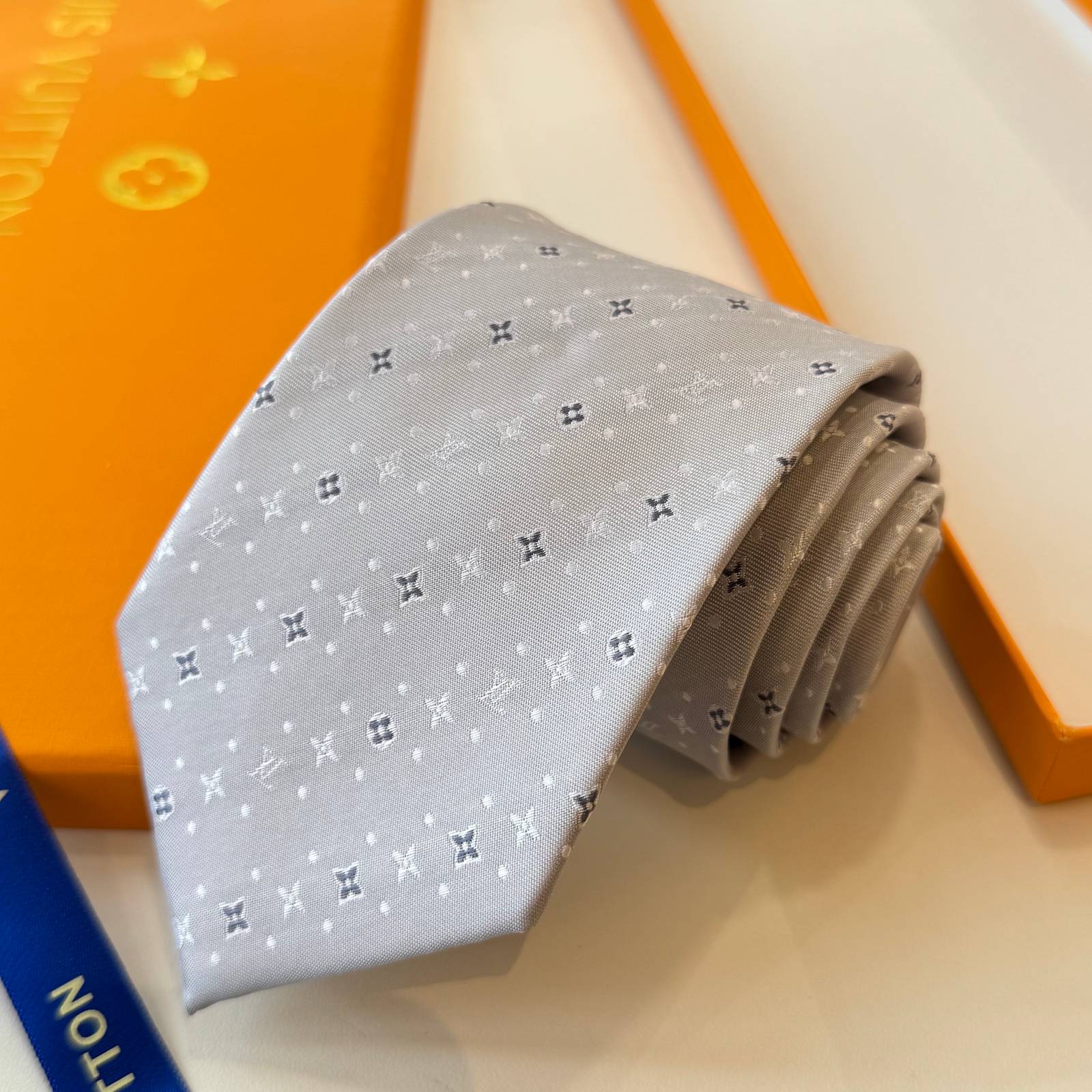 LOUIS VUITTON ルイヴィトン ネクタイ モノグラム柄 ライトブルー - 画像 8