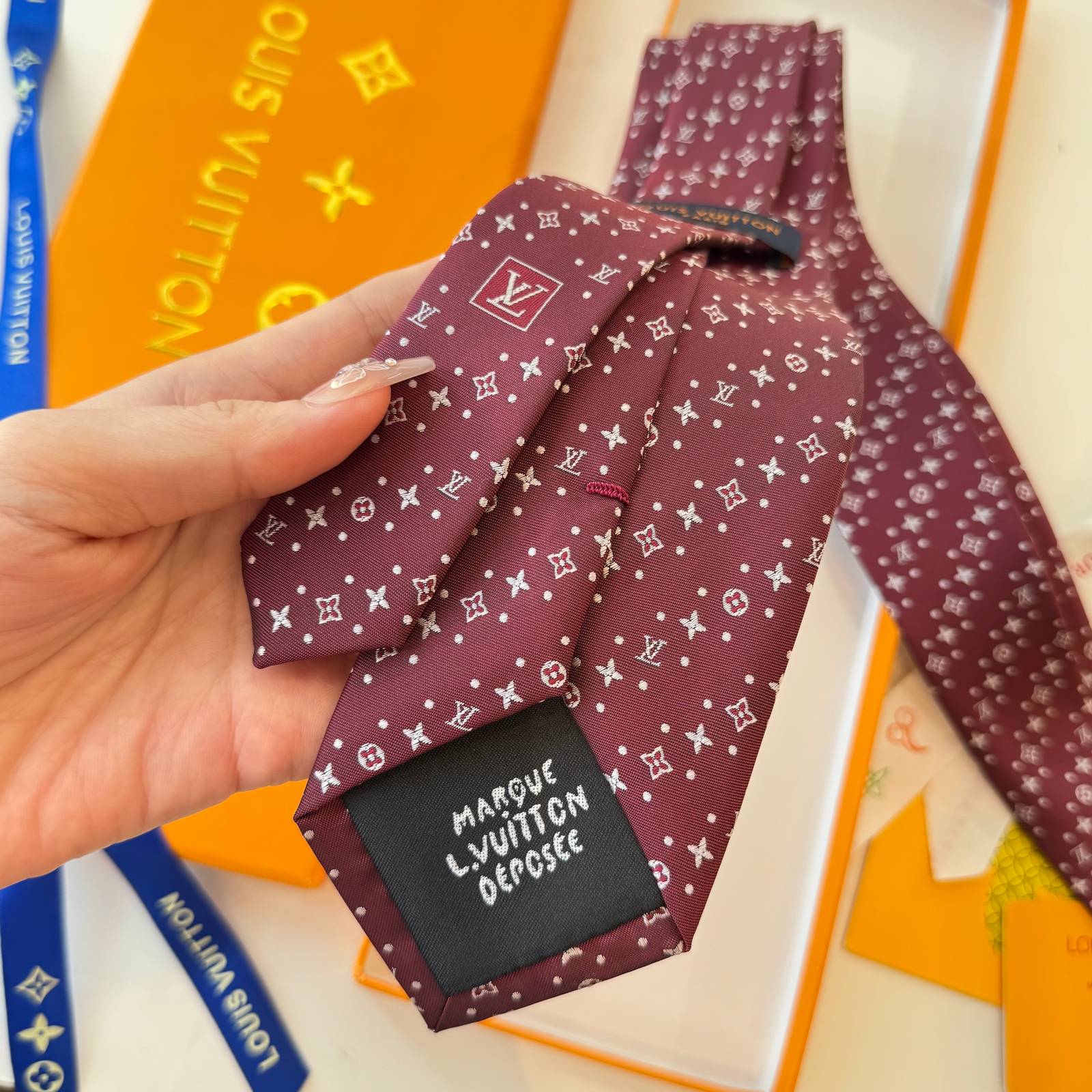 Louis Vuitton ルイヴィトン ネクタイ モノグラム柄 シルク調 バーガンディ - 画像 5