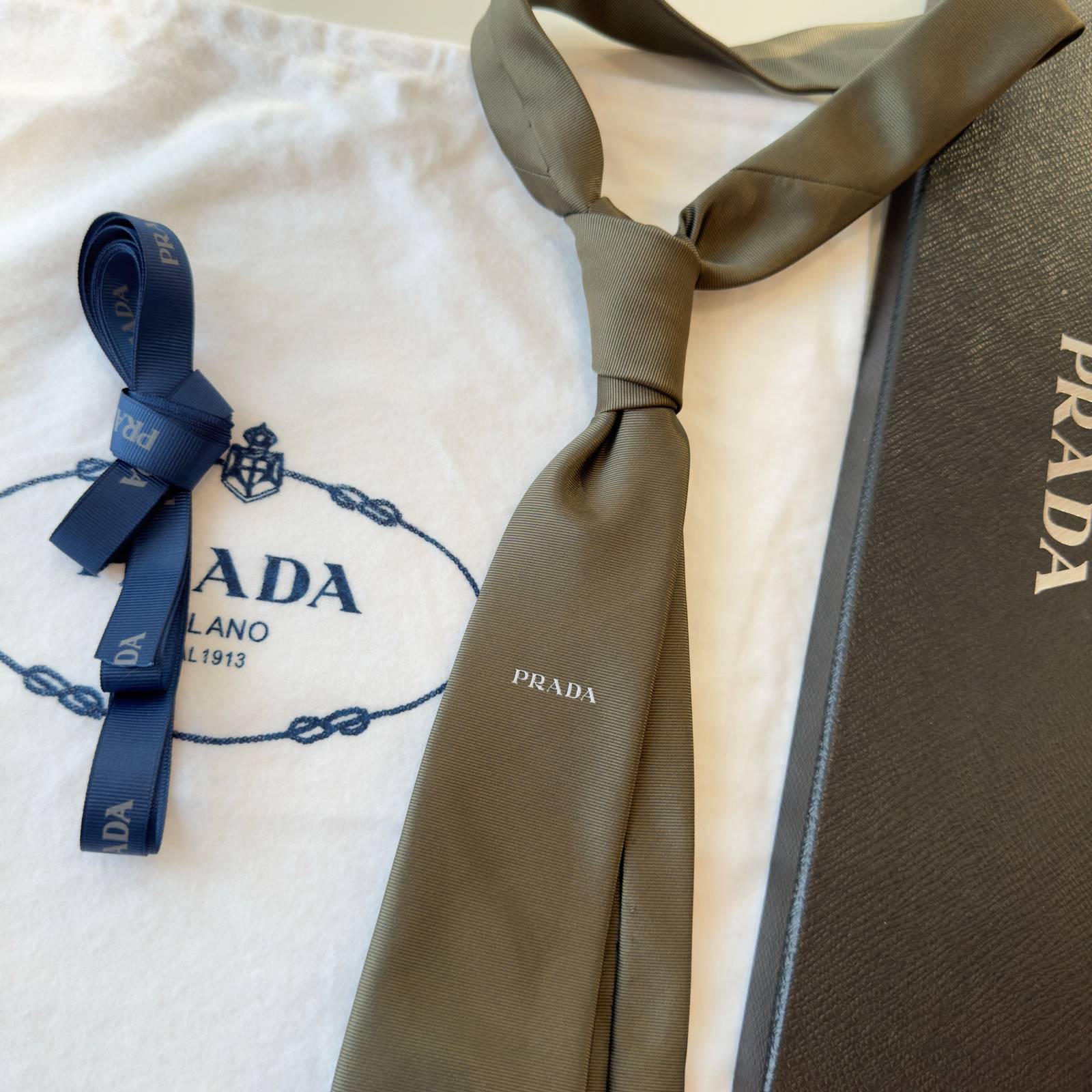 PRADA プラダ ボタンダウンネクタイ レッド - 画像 10
