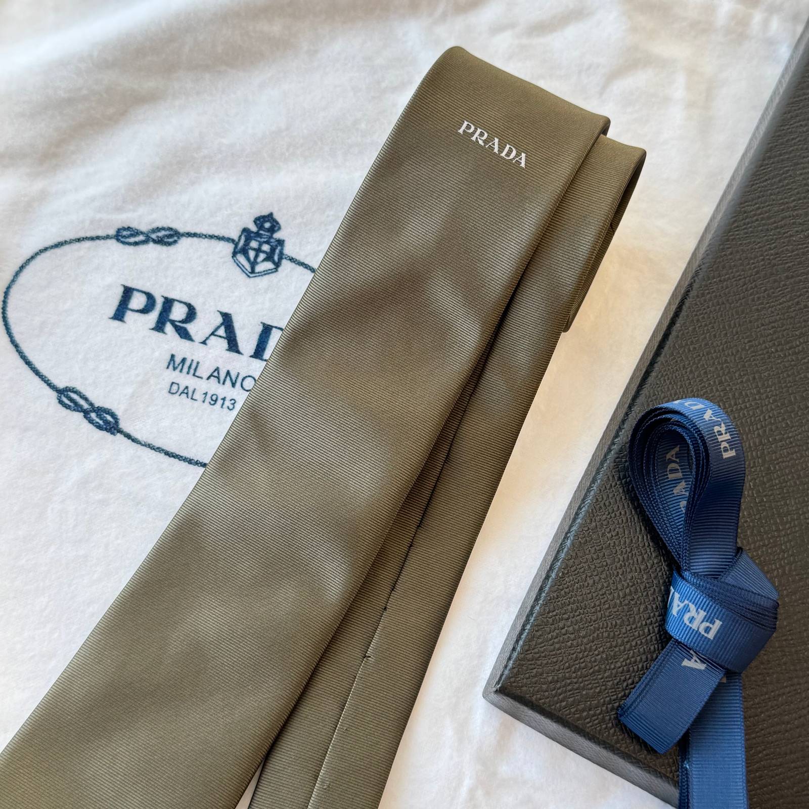 PRADA プラダ ボタンダウンネクタイ レッド - 画像 16