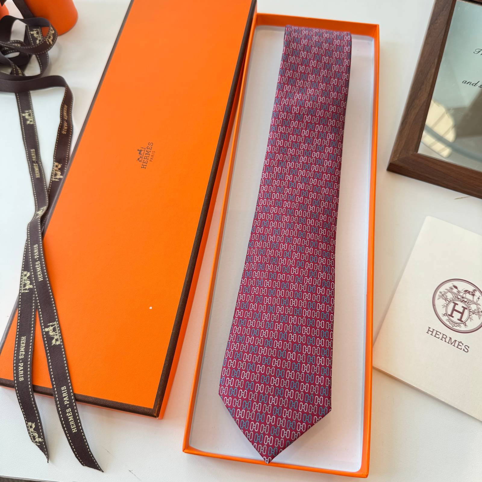HERMES アニマル柄 ドレスシャツ ネクタイ レッド