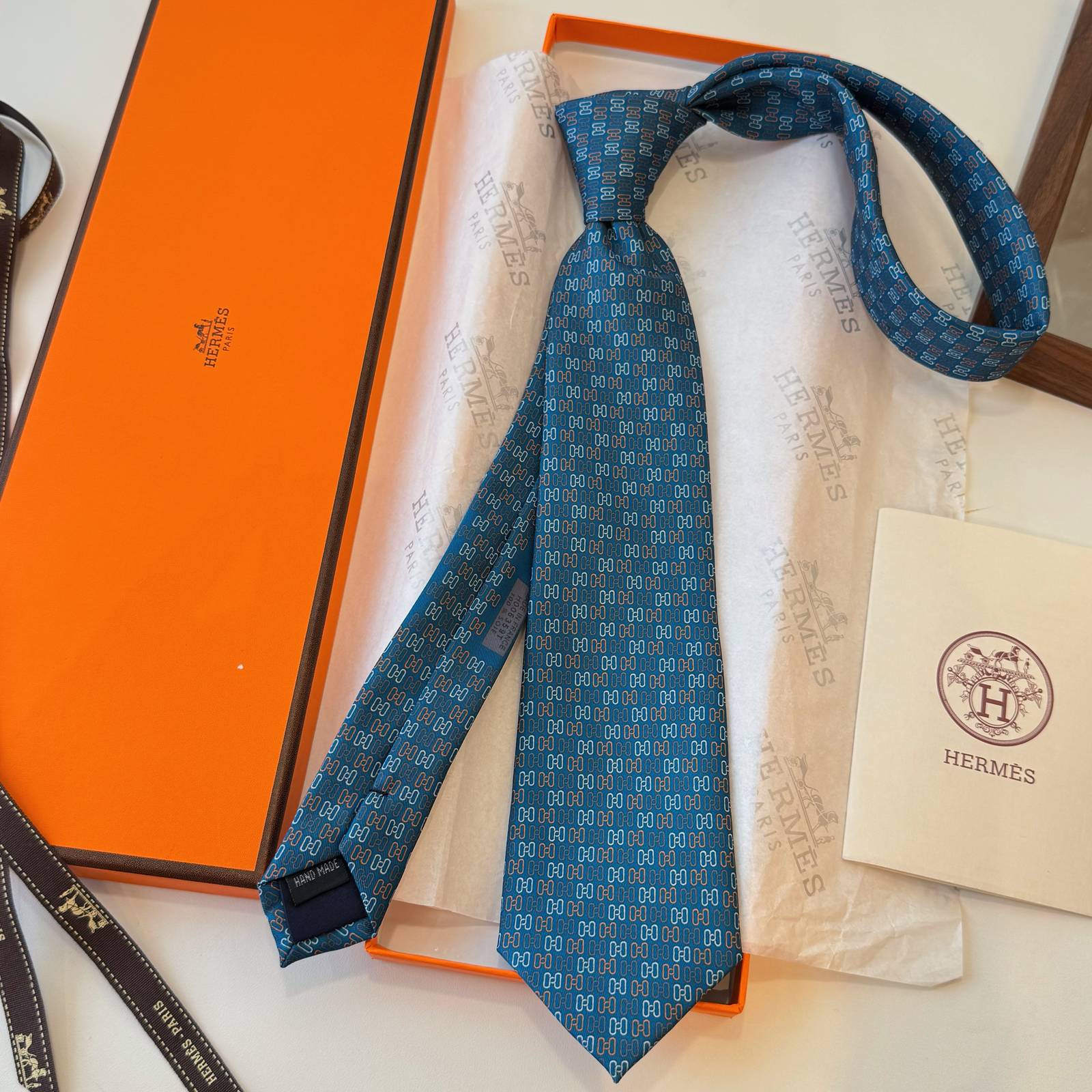 HERMES アニマル柄 ドレスシャツ ネクタイ レッド - 画像 15