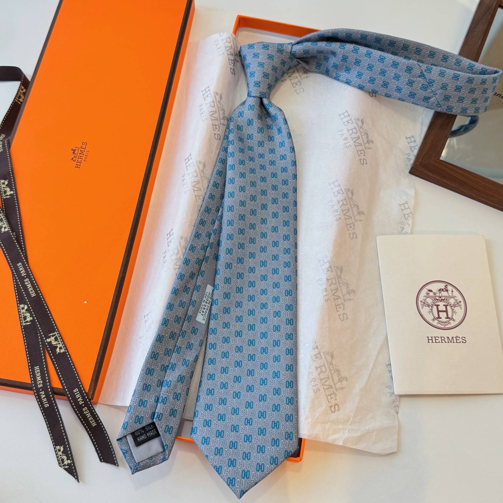HERMES エルメス シルクネクタイ H型連体衣柄 濃紺 浅青 - 画像 6