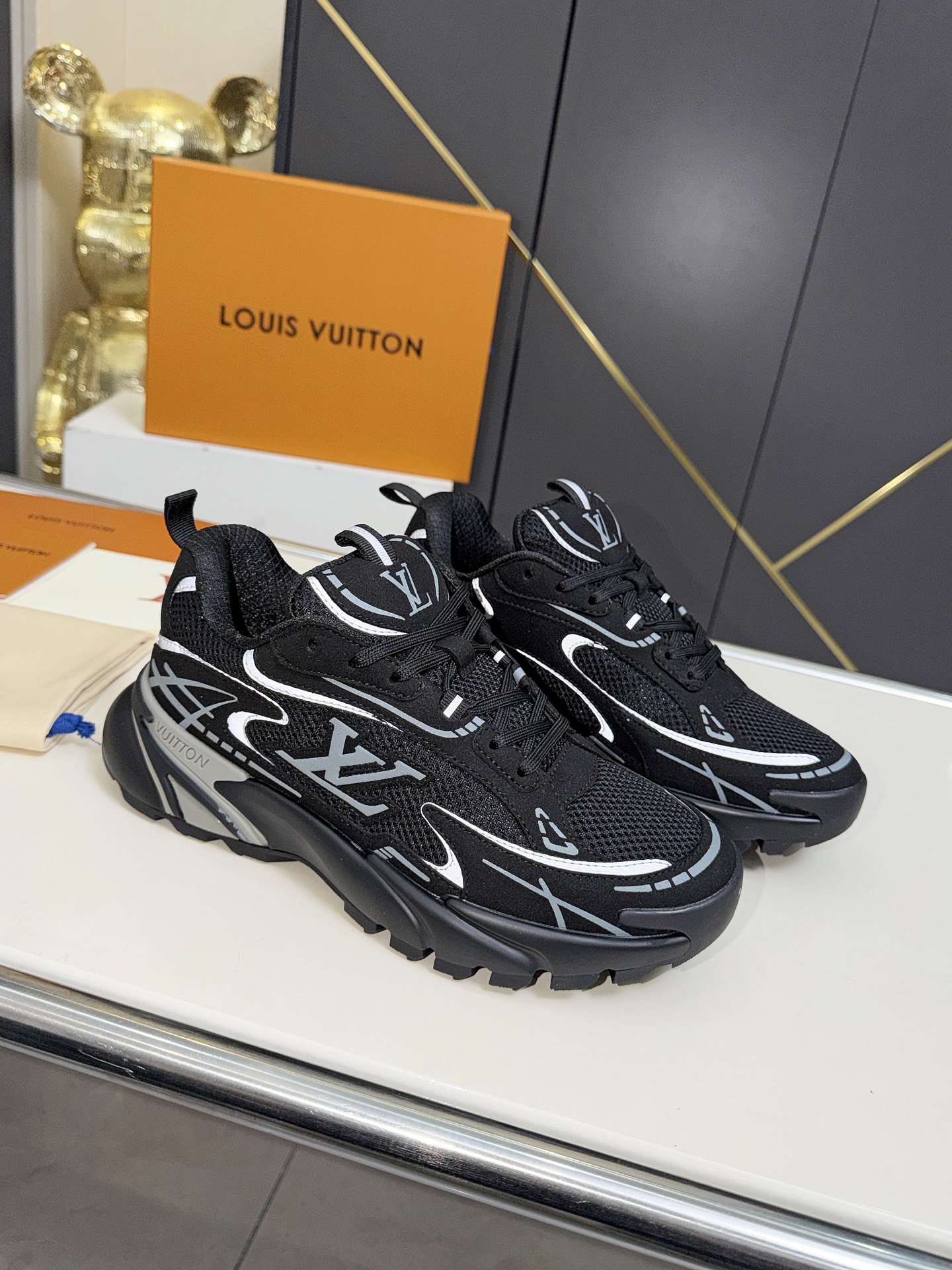 スニーカー　Louis Vuittonルイヴィトン/LVスニーカー　トレーニングシューズ　メンズ/男性用　カジュアルシューズ　選べる5色 - 画像 3