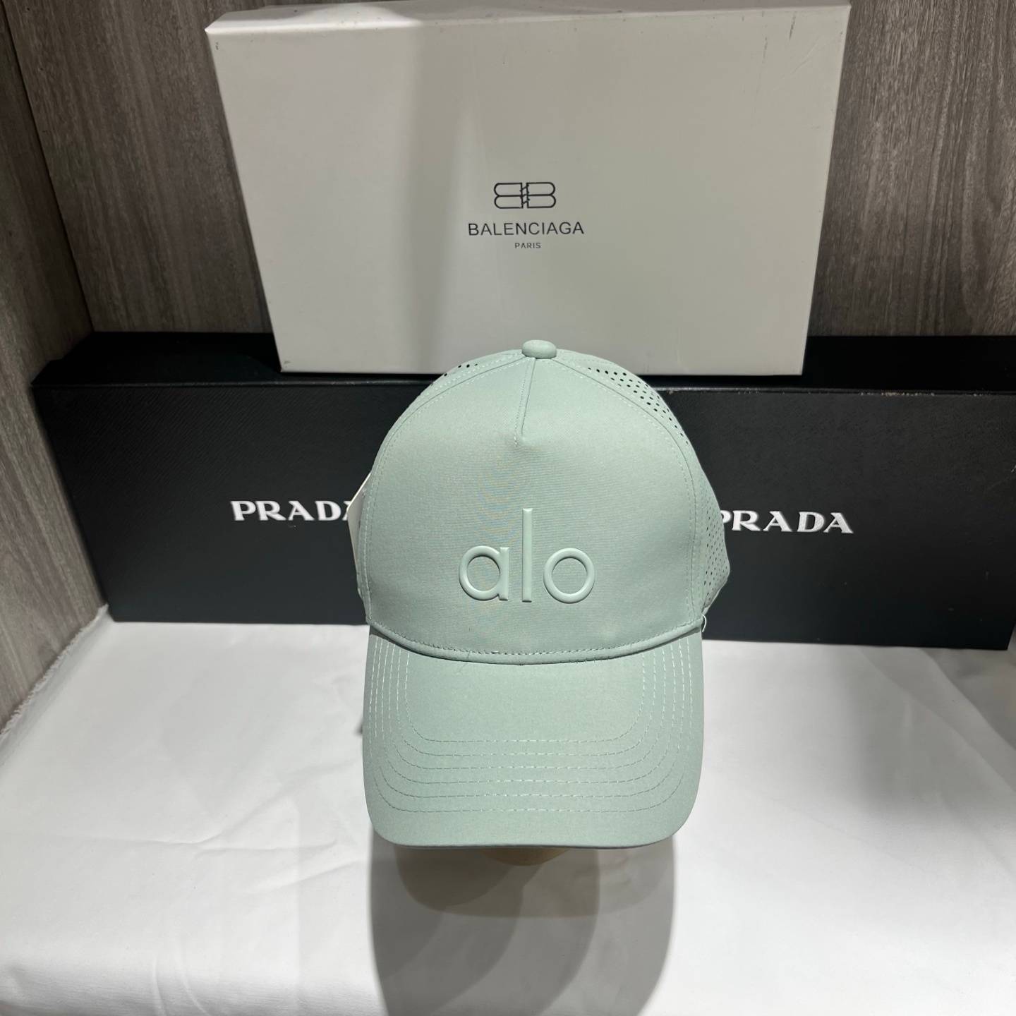 ALO アロ キャップ メッシュ通気性 ステッチロゴ 全6色