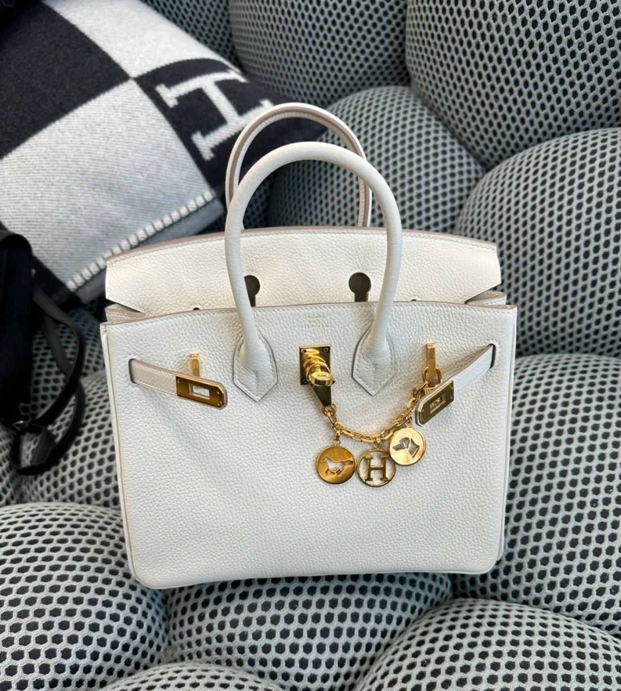 美品　HERMES　エルメス　アミュレット4　ブルロック　カデナ付　バッグチャーム　キーチェーン　ブルロック　ゴールド/シルバー