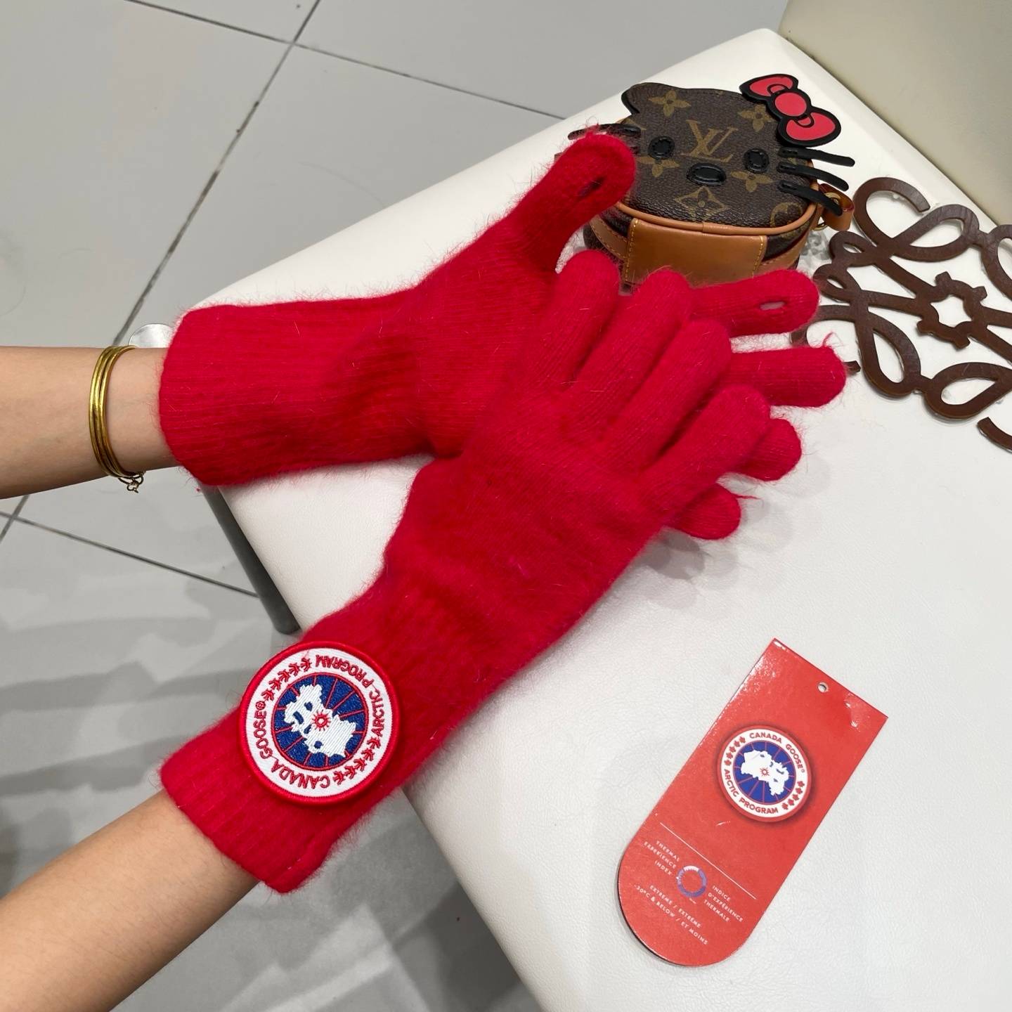 Canada Goose カナダグース 手袋 毛素材 防寒 保温 冬 黒 ブラック - 画像 6