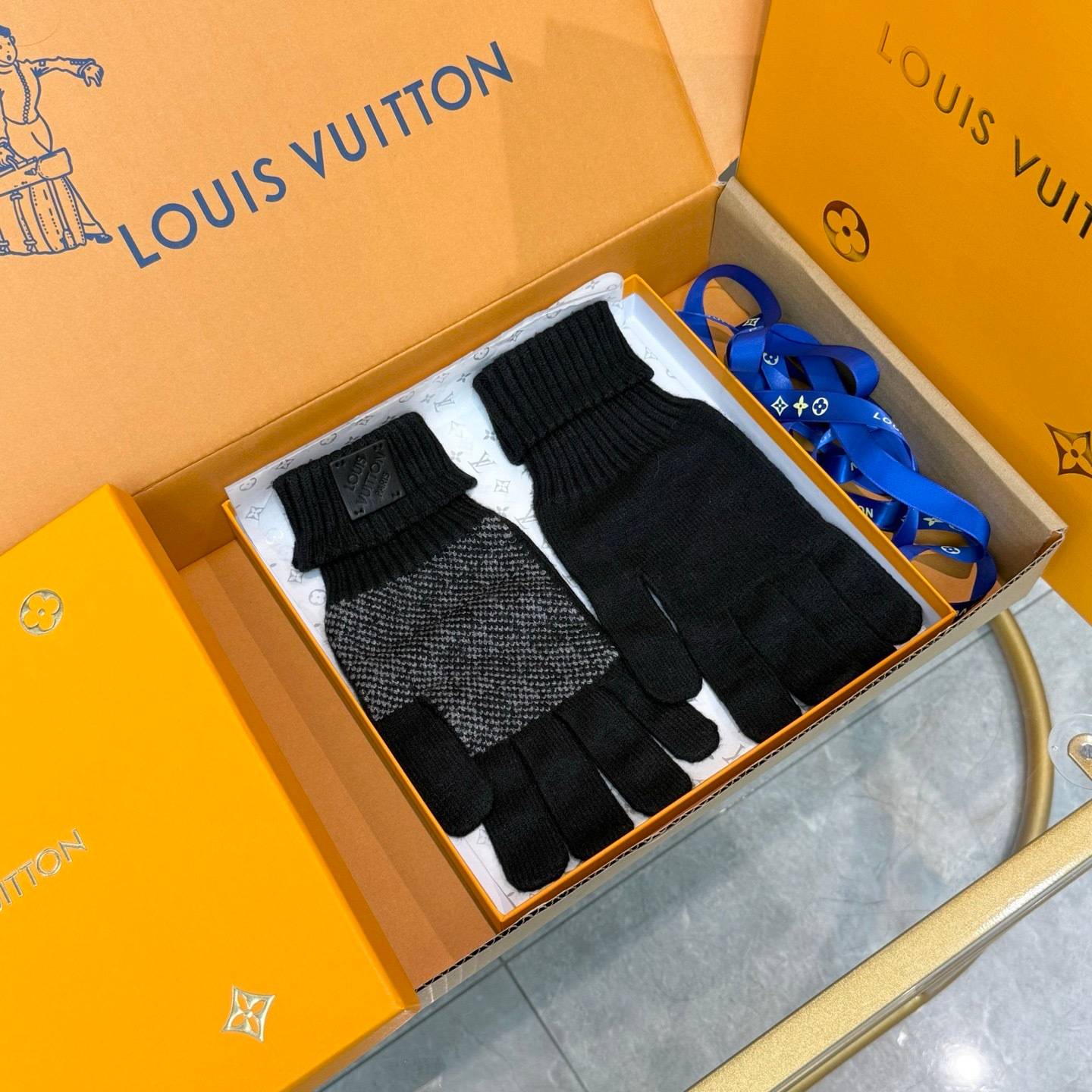LOUIS VUITTON ルイヴィトン レディース メンズ 手袋 グローブ 本革 ウール 防寒 スマホ対応 ブラック グレー - 画像 5