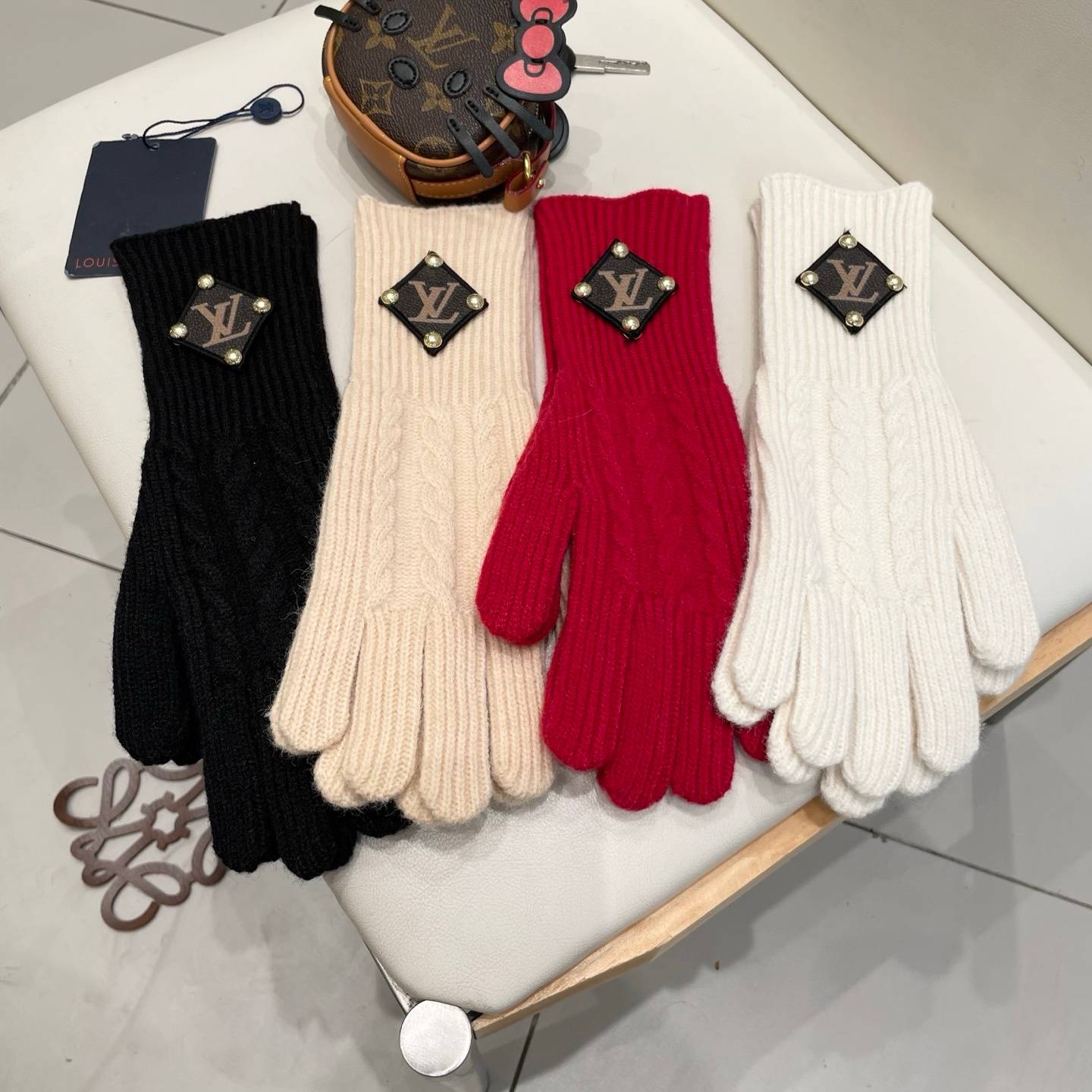 LV ルイヴィトン ニット手袋 本革 タッチパネル対応 保温 おしゃれ ブラック - 画像 4
