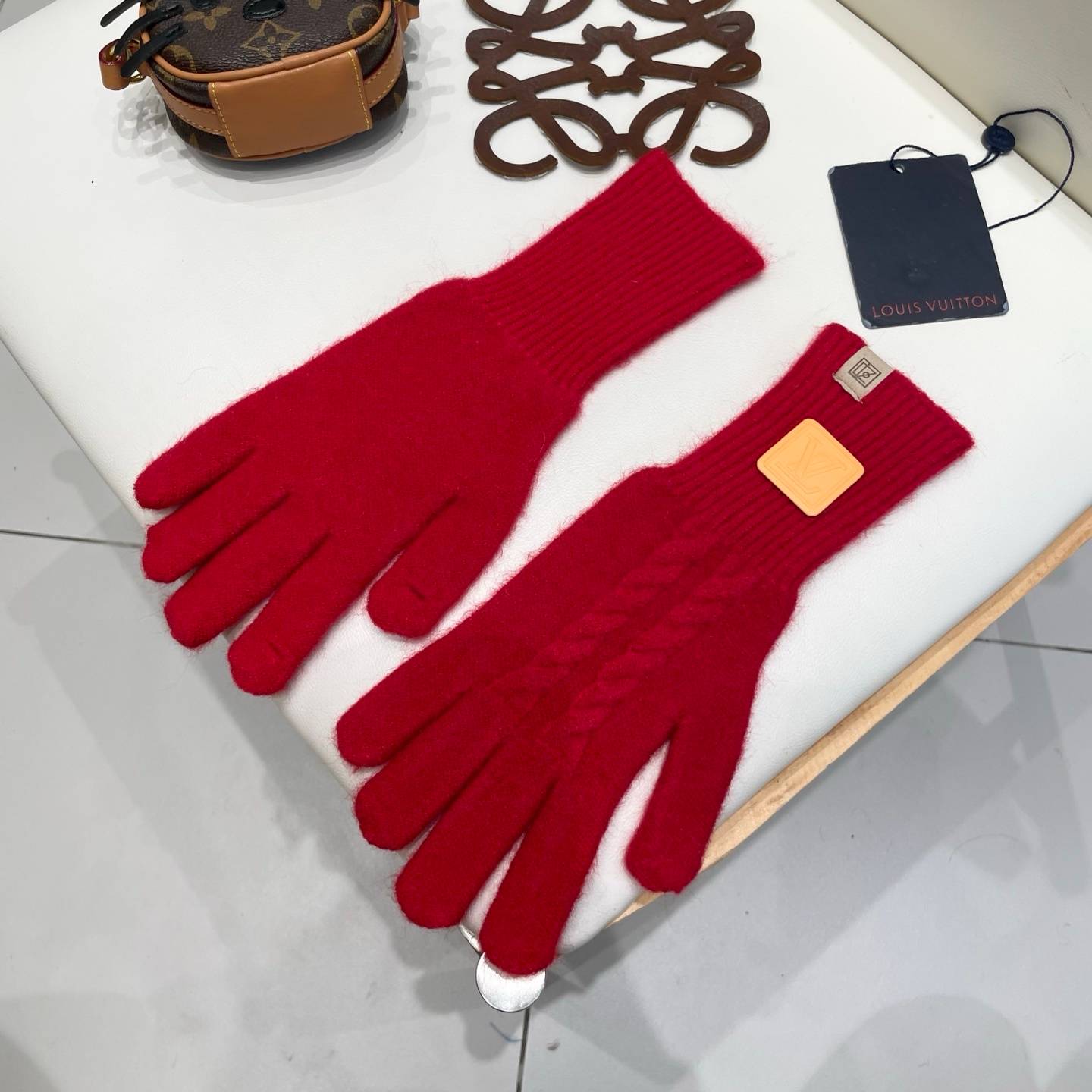 LV ルイヴィトン ニット手袋 本革 タッチパネル対応 保温 おしゃれ ブラック - 画像 5