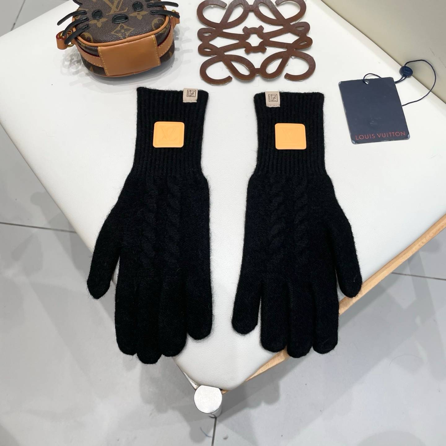 LV ルイヴィトン ニット手袋 本革 タッチパネル対応 保温 おしゃれ ブラック - 画像 9