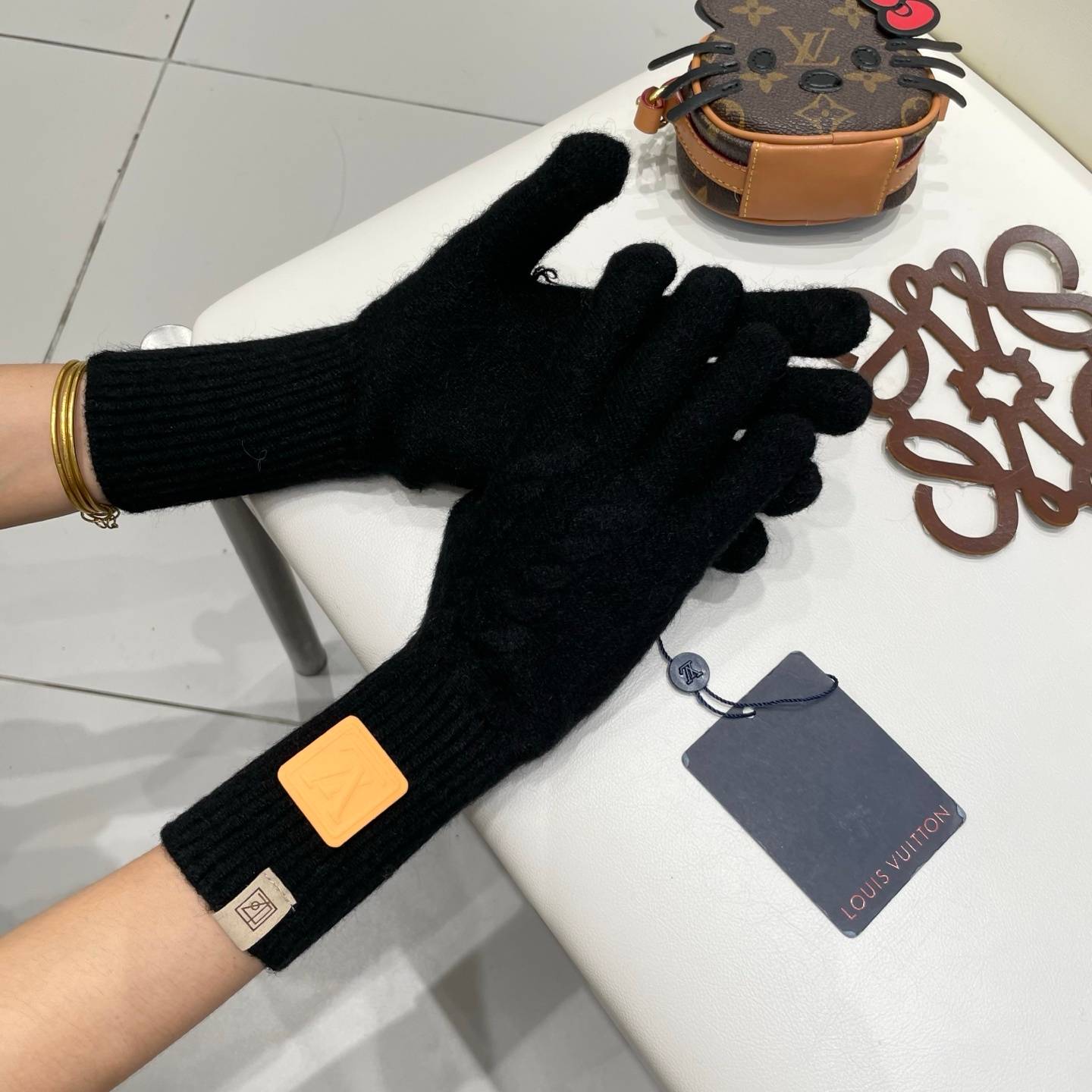 LV ルイヴィトン ニット手袋 本革 タッチパネル対応 保温 おしゃれ ブラック - 画像 10