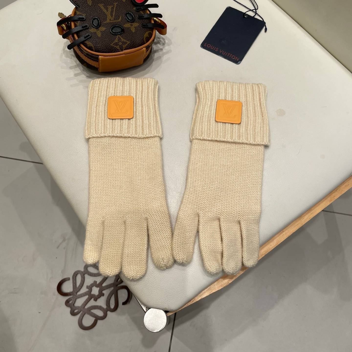 Louis Vuitton ルイ ヴィトン 手袋 秋冬 防寒 ニット ブラック ホワイト ギフト - 画像 11