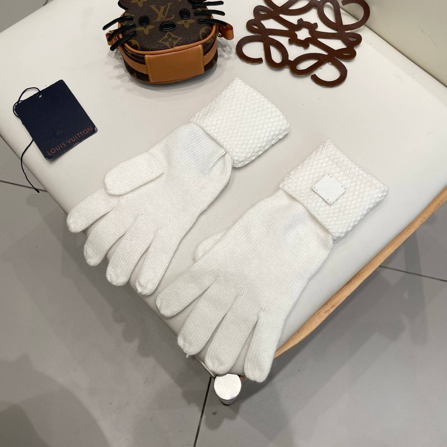 Louis Vuitton ルイ ヴィトン 手袋 秋冬 防寒 ニット ブラック ホワイト ギフト - 画像 14