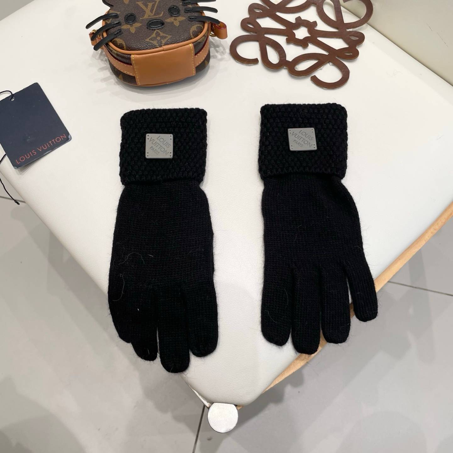 Louis Vuitton ルイ ヴィトン 手袋 秋冬 防寒 ニット ブラック ホワイト ギフト - 画像 18