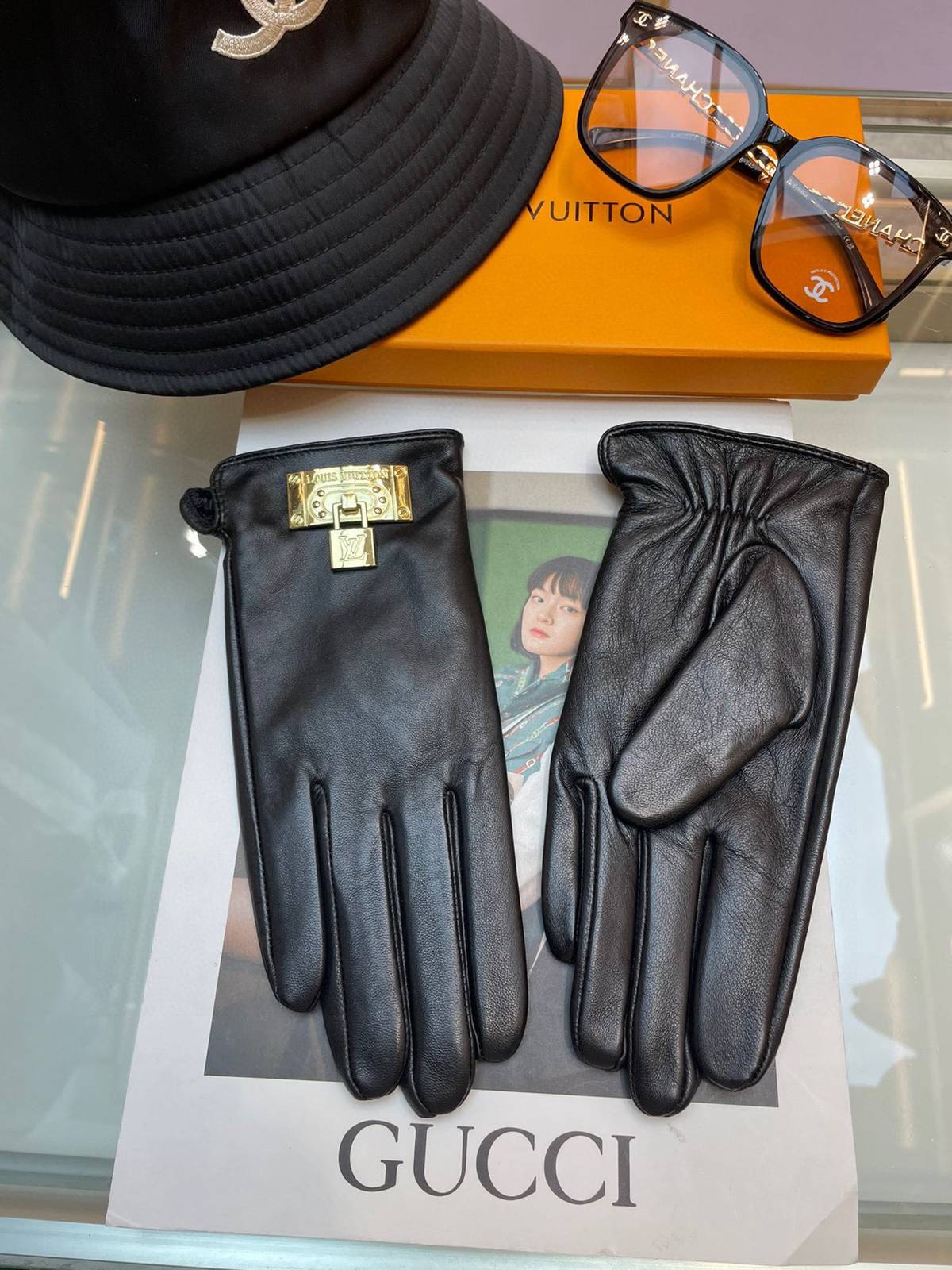 LOUIS VUITTON ルイ ヴィトン 革手袋 レザー手袋 本革 スマホ対応 保温 通勤 通学 ギフト ブラック ホワイト - 画像 12