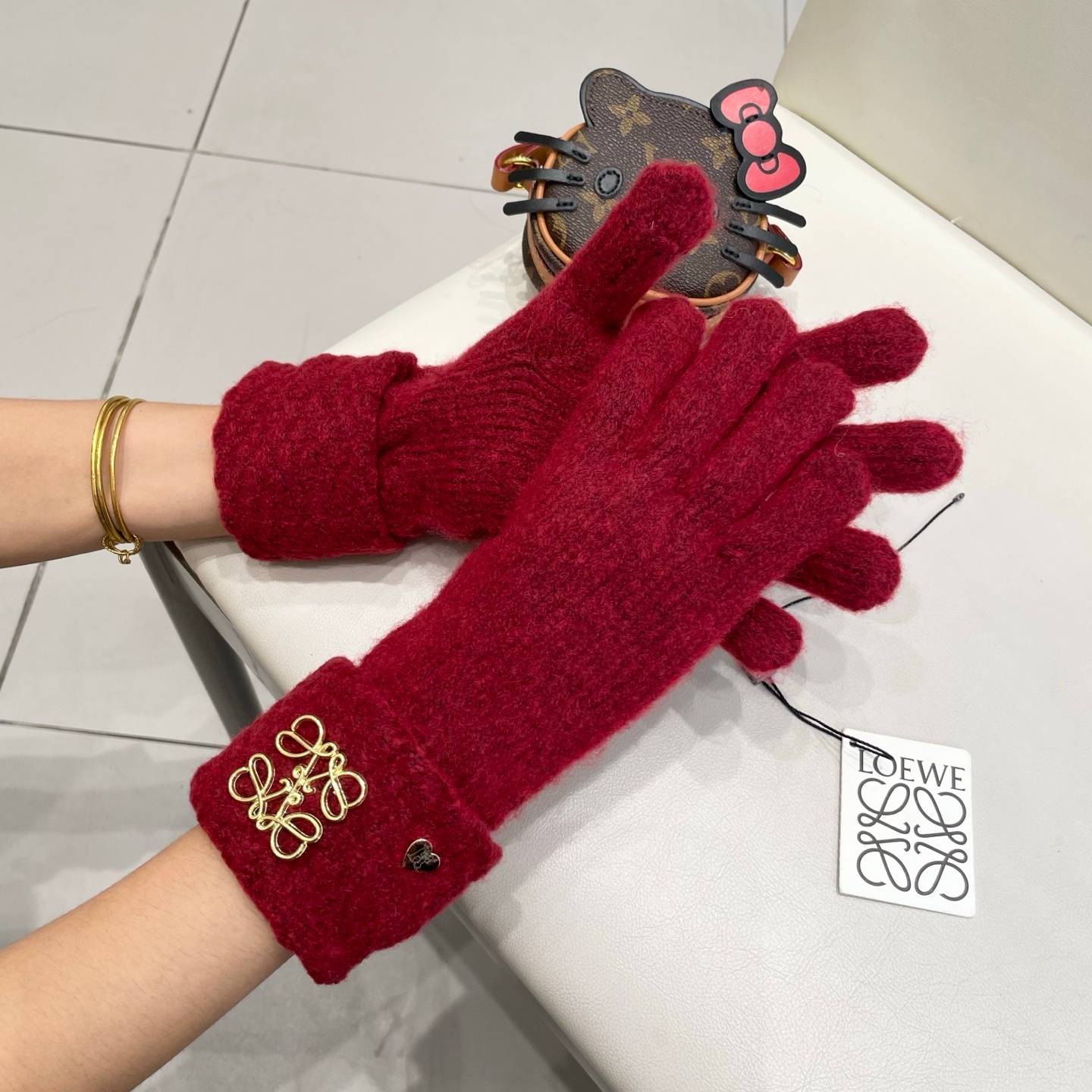 LOEWE ロエベ グローブ レディース 革手袋 本革 スマホ対応 保温 プレゼント ベージュ - 画像 9
