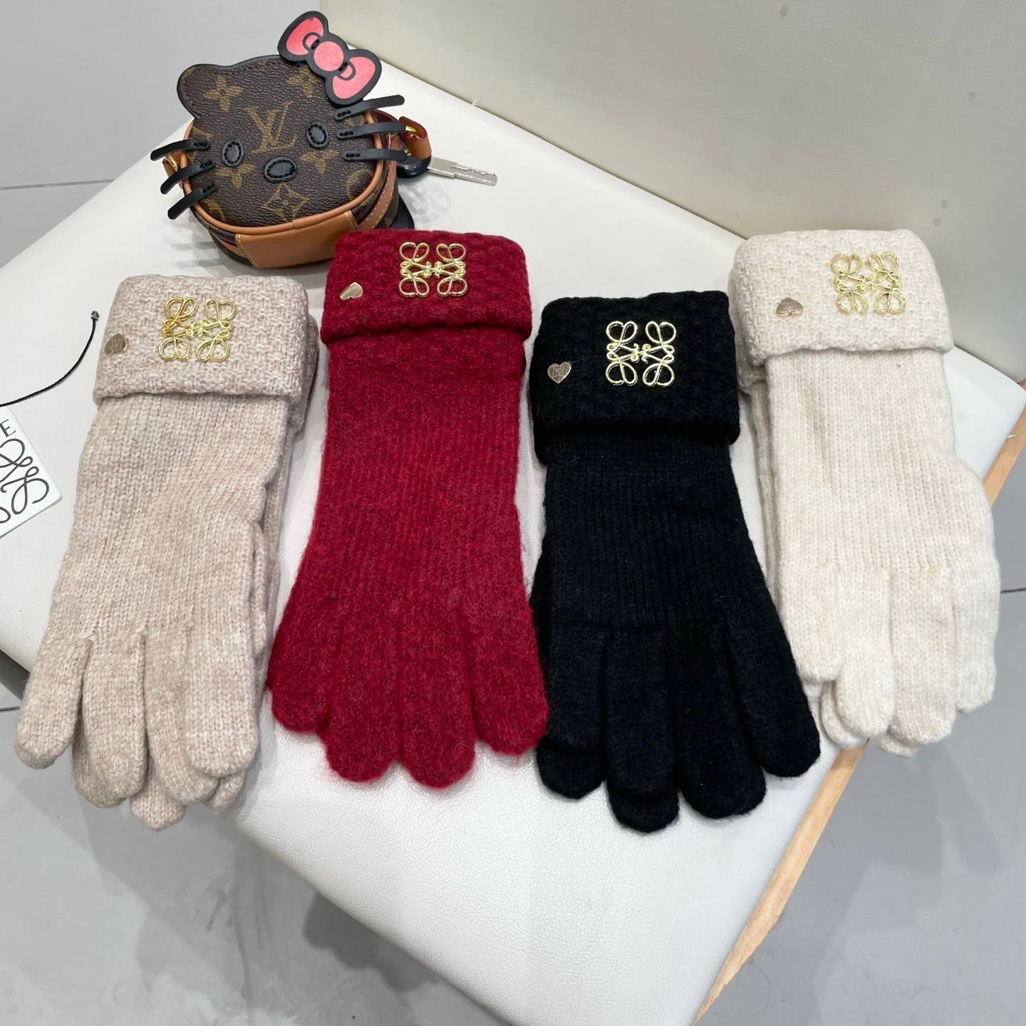 LOEWE ロエベ グローブ レディース 革手袋 本革 スマホ対応 保温 プレゼント ベージュ - 画像 13