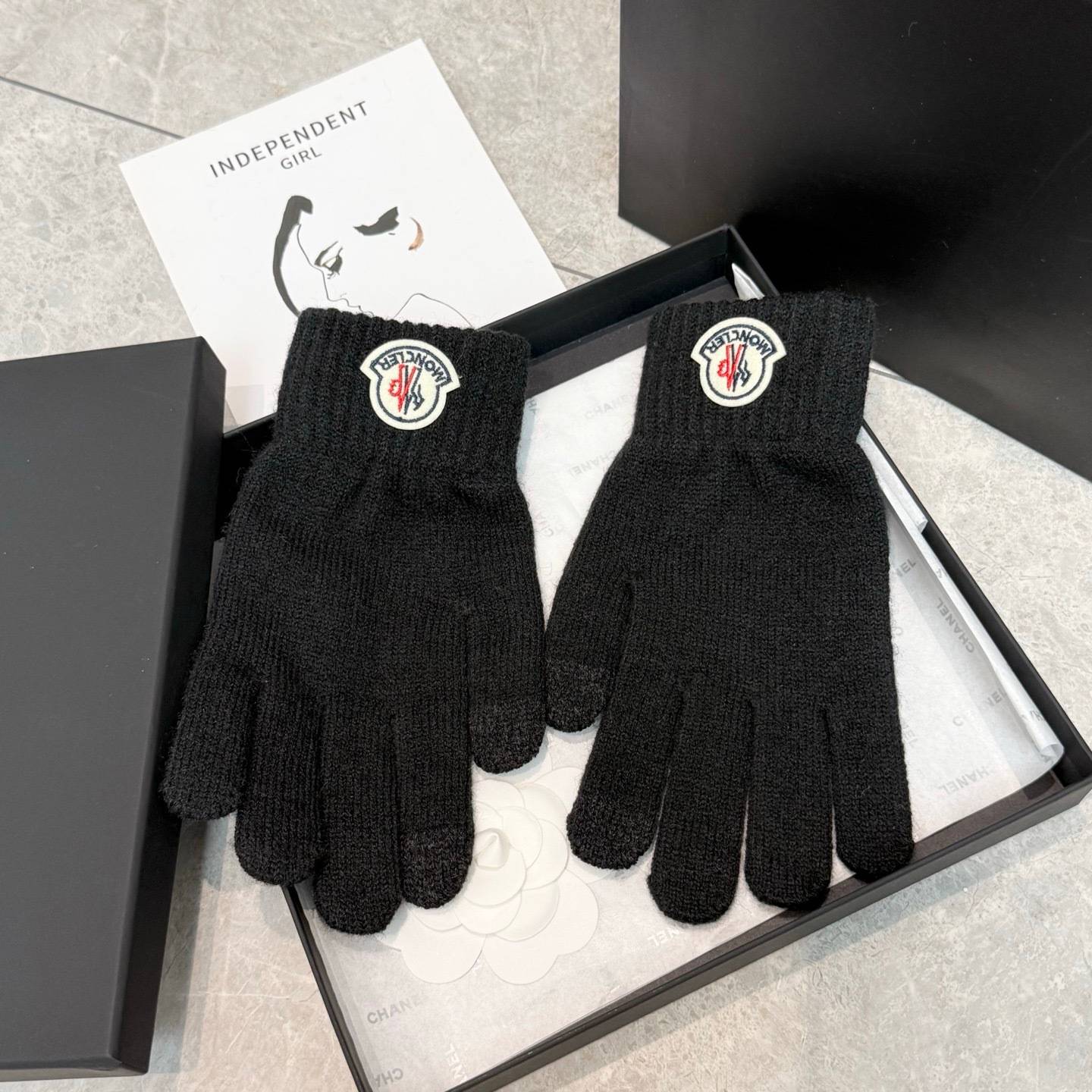 MONCLER モンクレール 手袋 ニット 防寒 保温 スマホ対応 グローブ 秋冬 ギフト グレー ホワイト - 画像 6