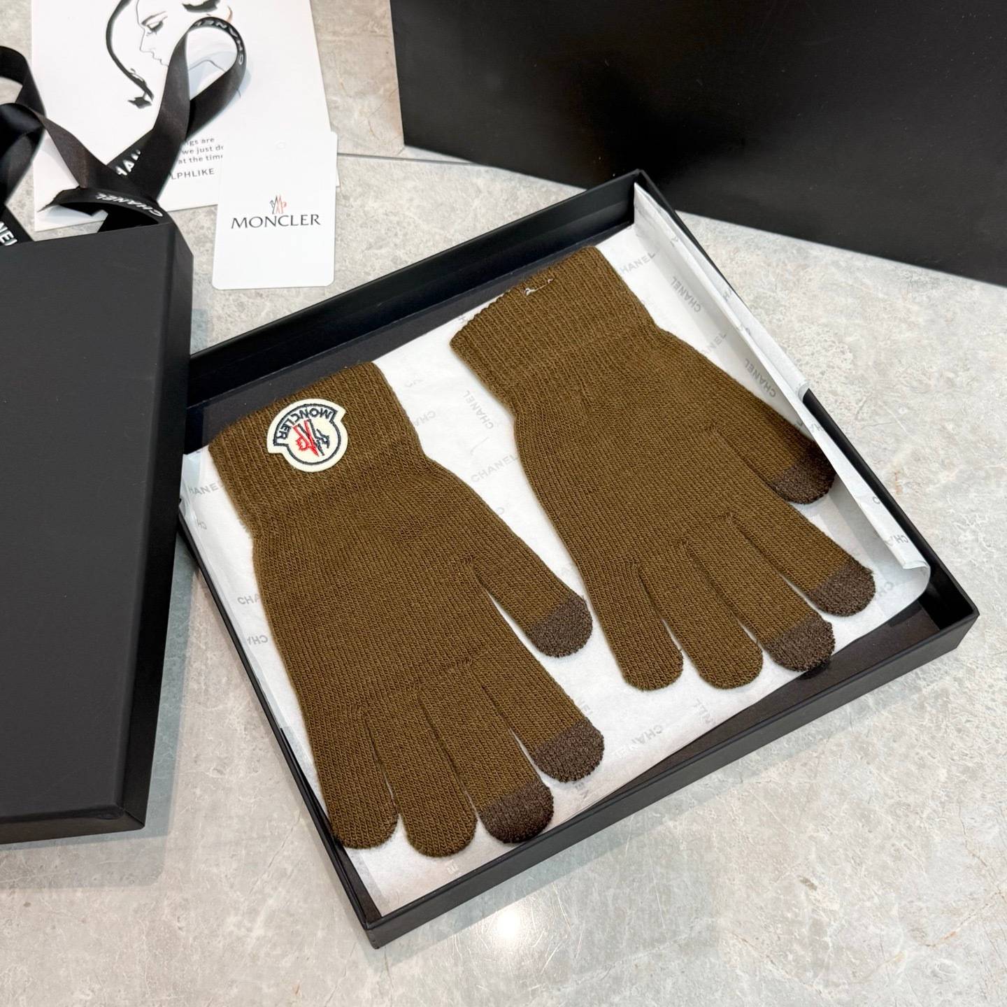 MONCLER モンクレール 革手袋 本革 タッチパネル対応 裏起毛 防寒 レディース ギフト ブラック ベージュ - 画像 3
