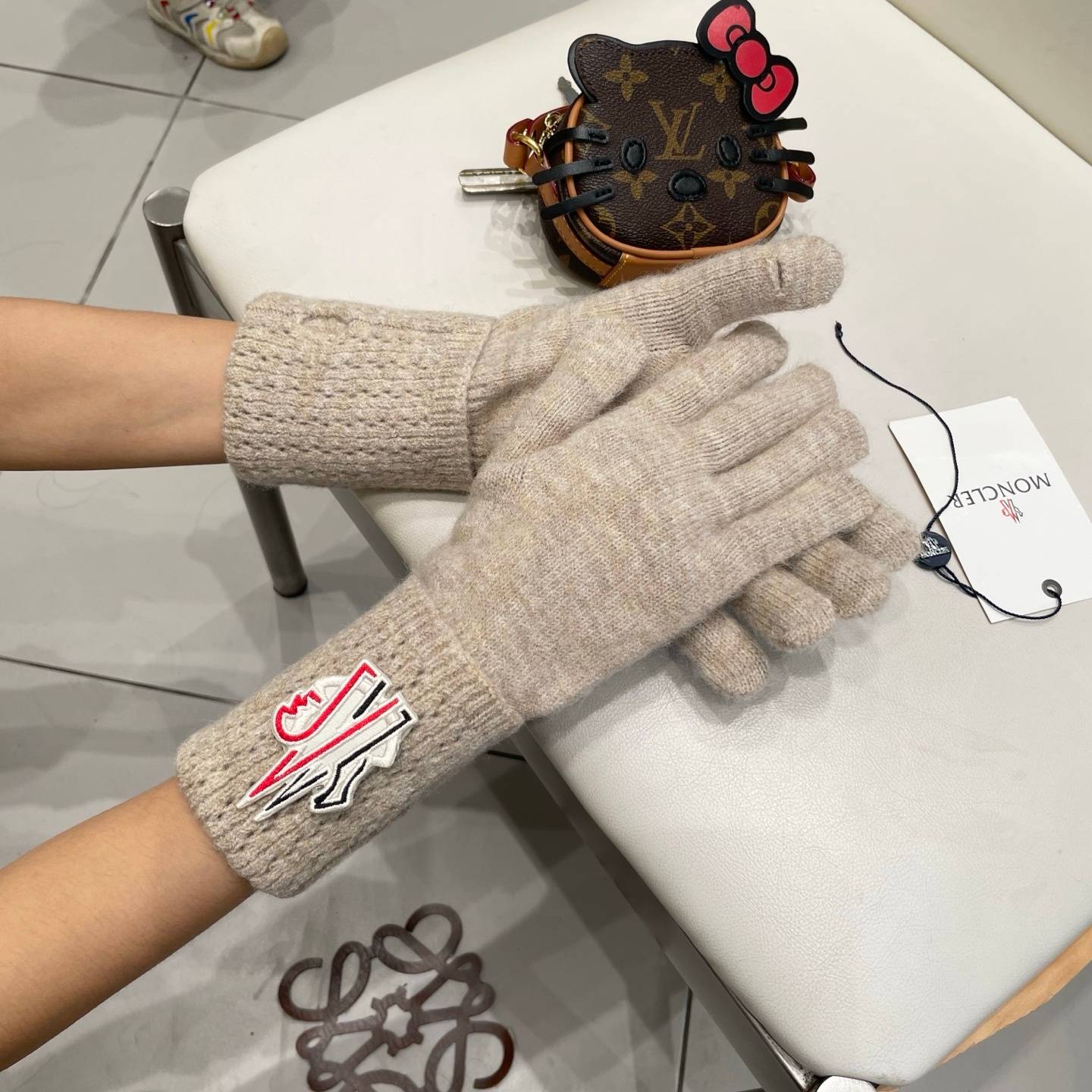 CHANEL シャネル レディース 手袋 カシミヤ混 スマホ対応 防寒 おしゃれ ホワイト - 画像 9