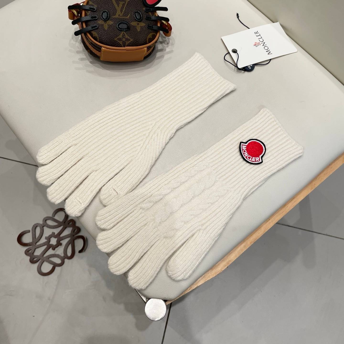 CHANEL シャネル レディース 手袋 カシミヤ混 スマホ対応 防寒 おしゃれ ホワイト - 画像 10