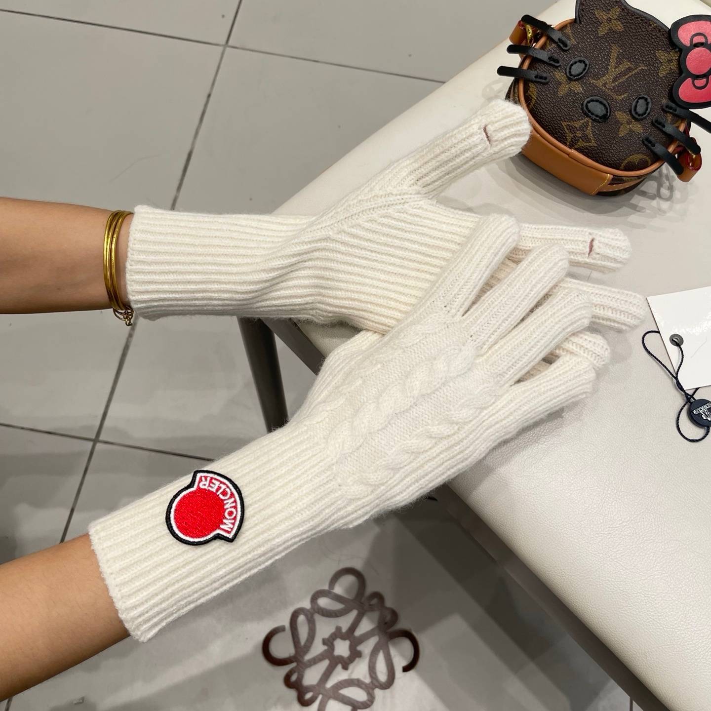 CHANEL シャネル レディース 手袋 カシミヤ混 スマホ対応 防寒 おしゃれ ホワイト - 画像 12