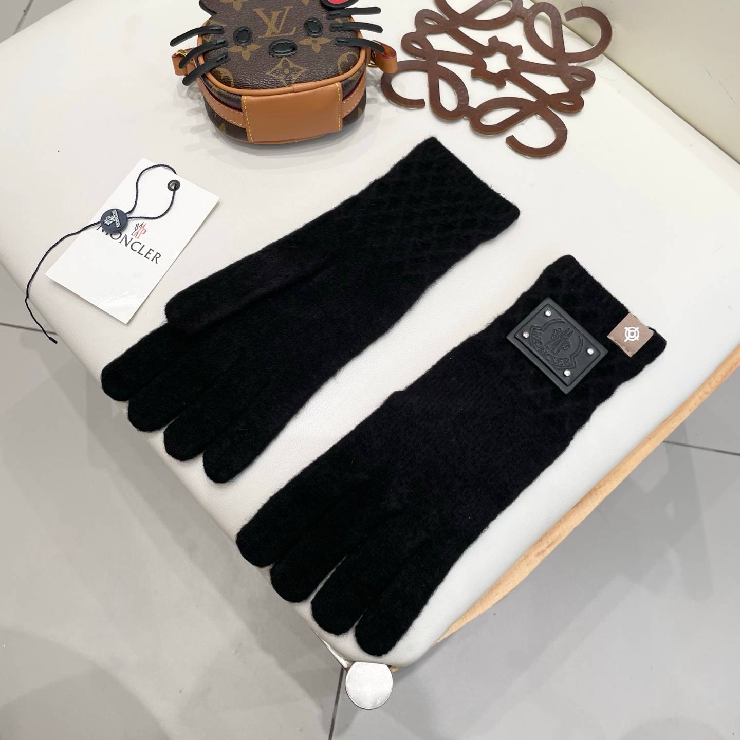 Moncler モンクレール ニット手袋 長手袋 防寒 編み柄 ブラック ピンク ホワイト グレー - 画像 7