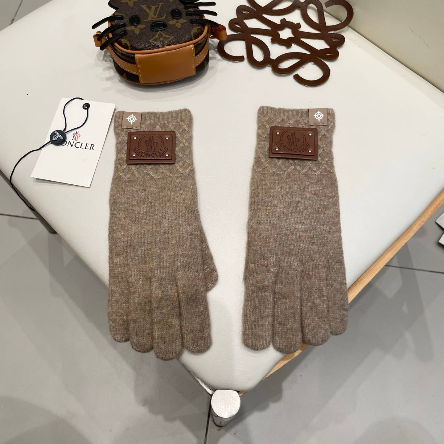 Moncler モンクレール ニット手袋 長手袋 防寒 編み柄 ブラック ピンク ホワイト グレー - 画像 11