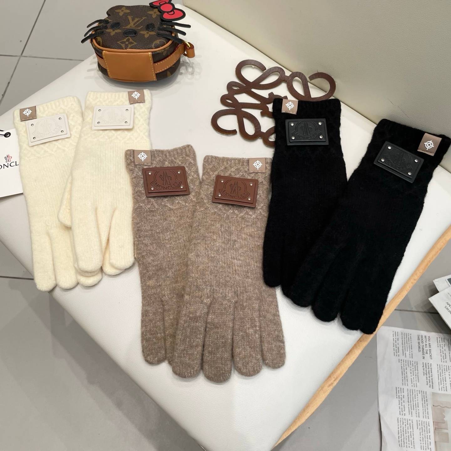 Moncler モンクレール ニット手袋 長手袋 防寒 編み柄 ブラック ピンク ホワイト グレー - 画像 13