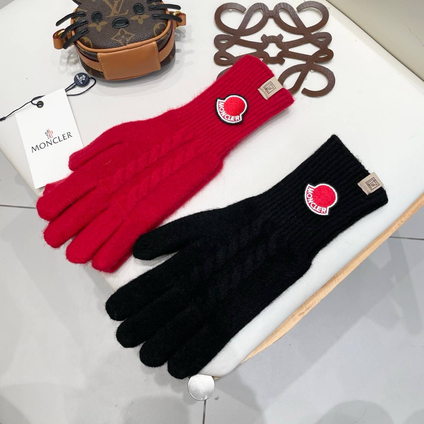 Moncler モンクレール ニット手袋 防寒 保温 レディース ロゴ 長手袋 レッド - 画像 7