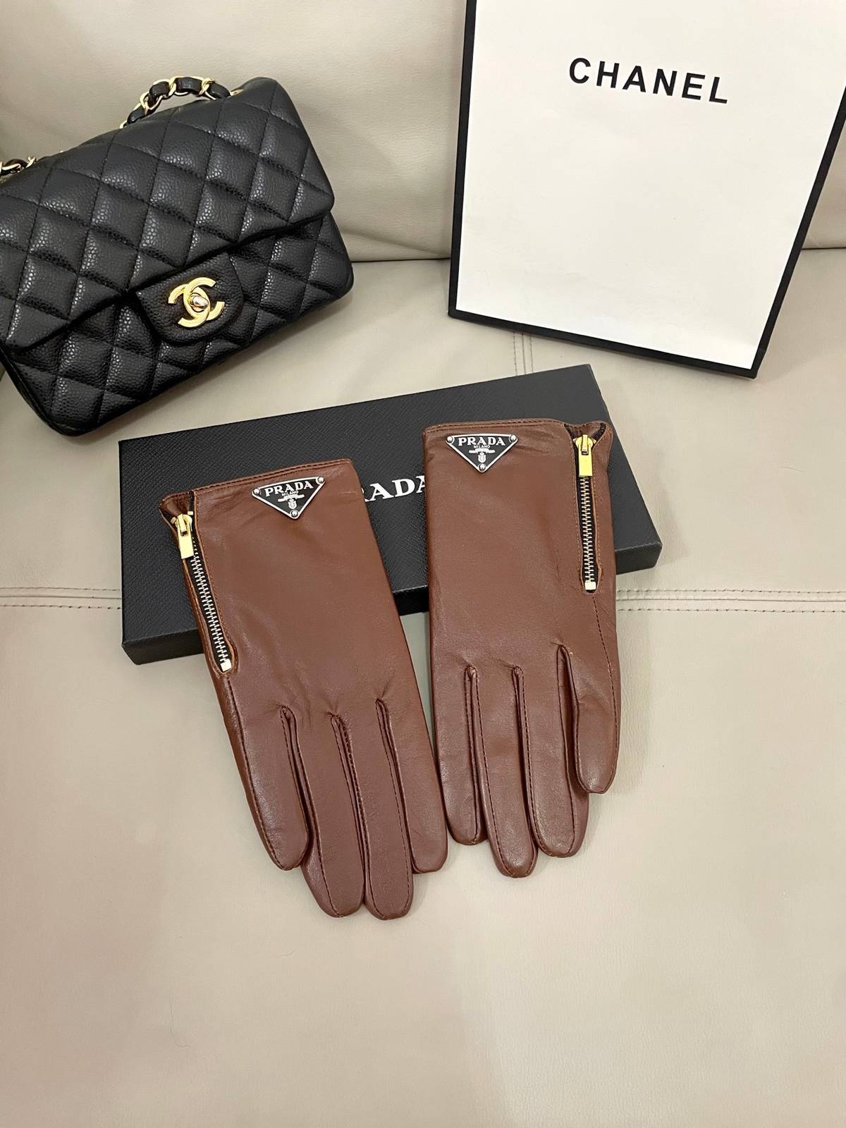 Prada プラダ レザー手袋 本革 通勤 防寒 高級 女性 ブラウン - 画像 2