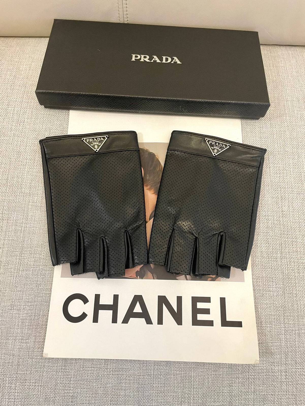 Prada プラダ レザー手袋 本革 通勤 防寒 高級 女性 ブラウン - 画像 11