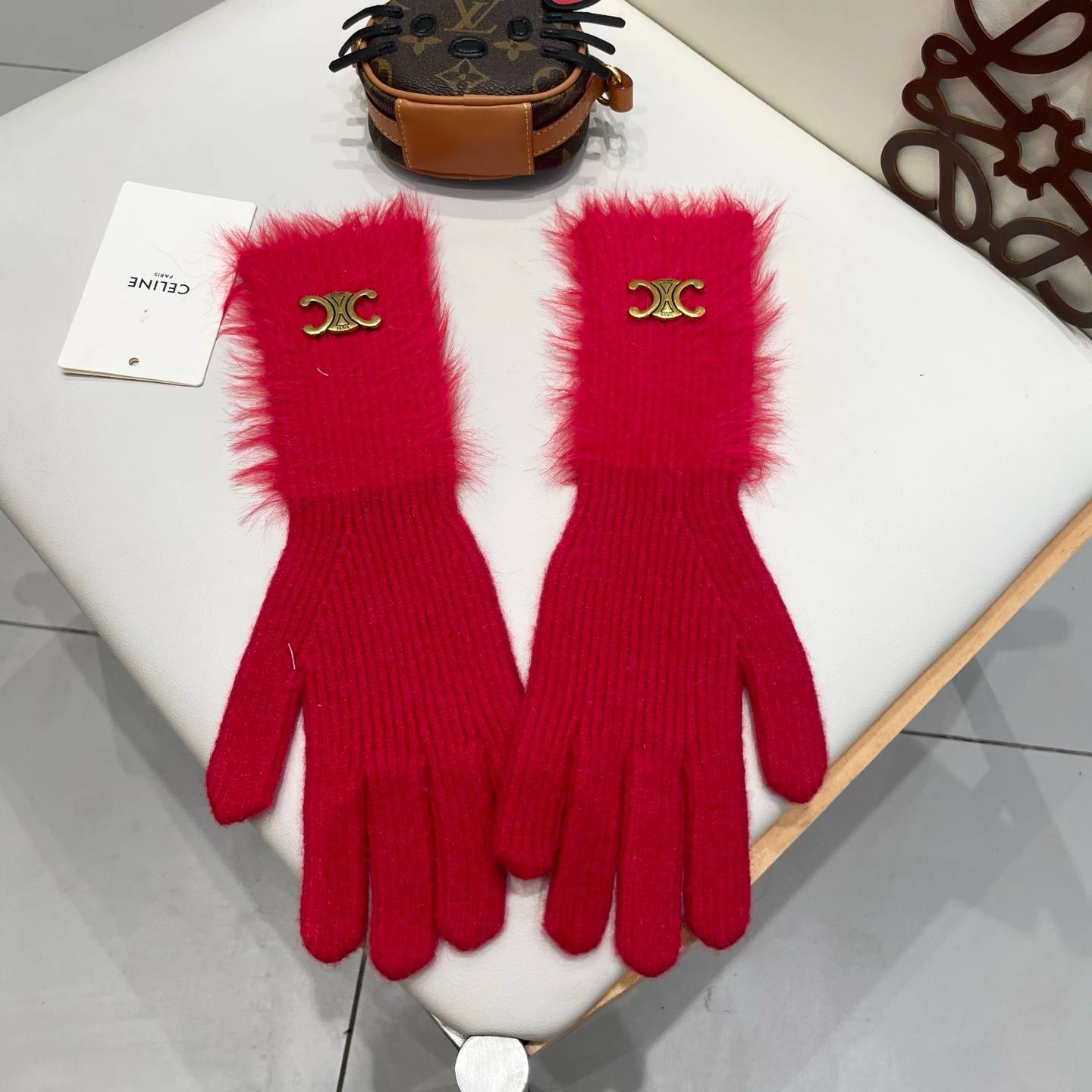 Celine セリーヌ レディース 手袋 グローブ 毛糸 袖口 毛皮 防寒 触屏対応 ホワイト レッド おしゃれ 通勤 ギフト 高級感 - 画像 3