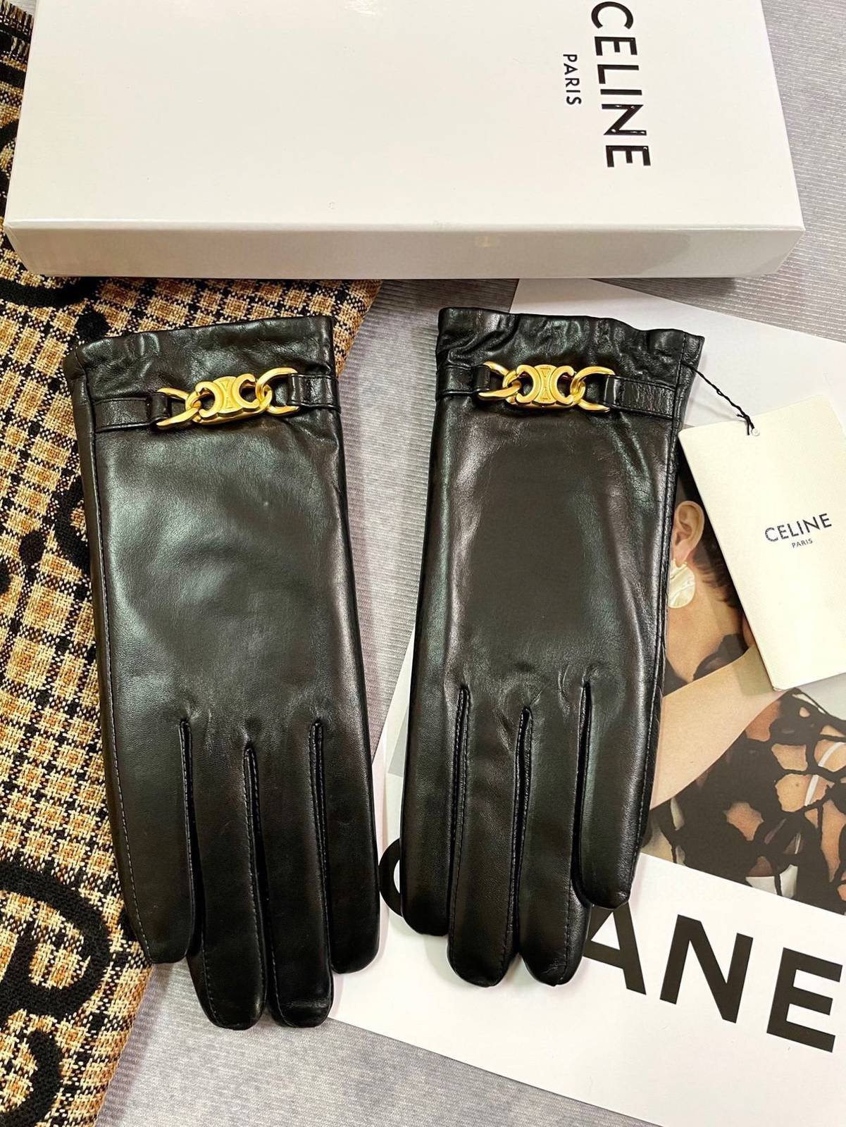 CELINE セリーヌ レザー手袋 本革 防寒 通勤 高級感 ブラック - 画像 8
