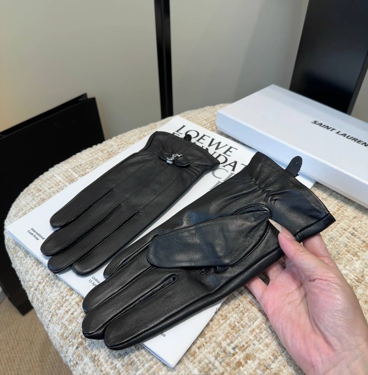 Saint Laurent サンローラン 革手袋 レザー手袋 本革 防寒 おしゃれ 通勤 ブラック - 画像 5